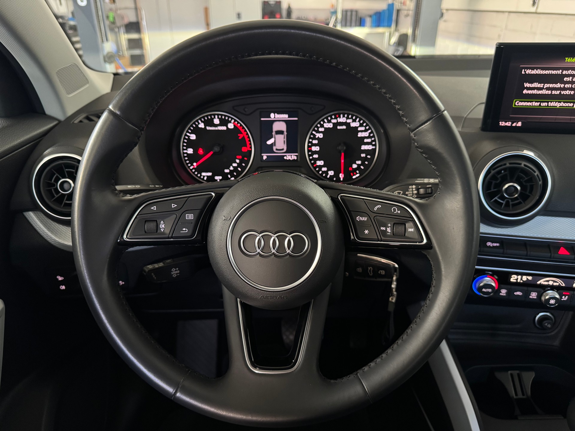 AUDI Q2 35 TFSI Design S-tronic-image-8