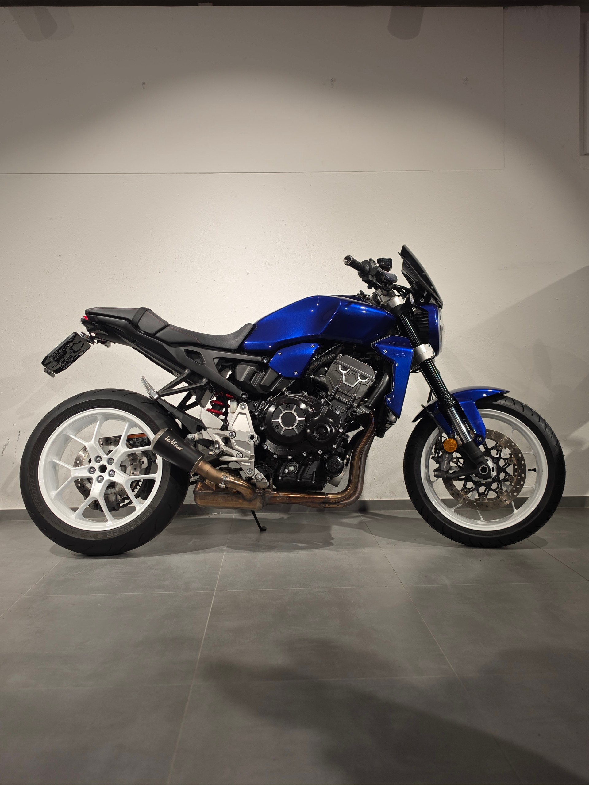 HONDA CB 1000 R ABS-image-0