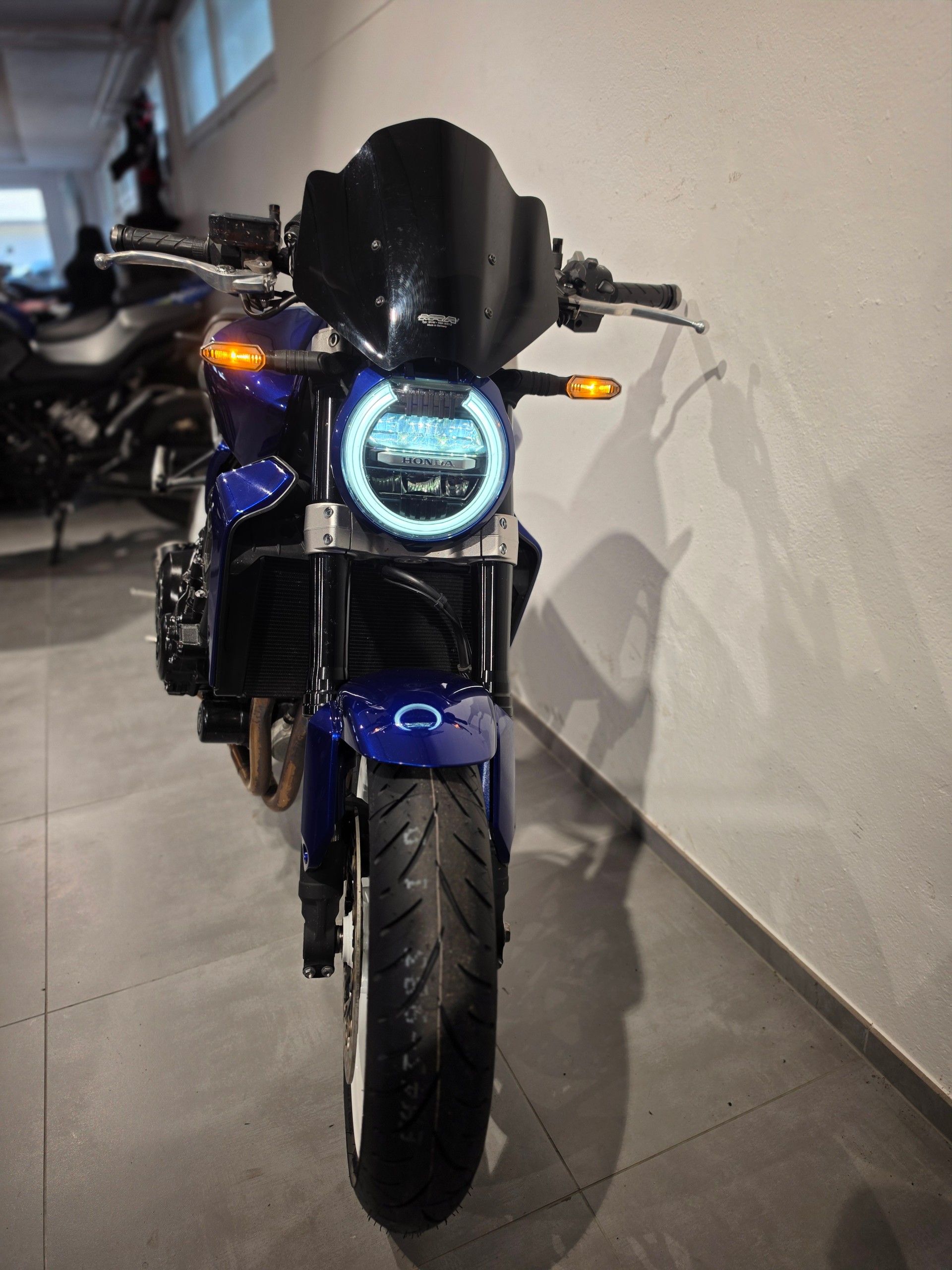 HONDA CB 1000 R ABS-image-2