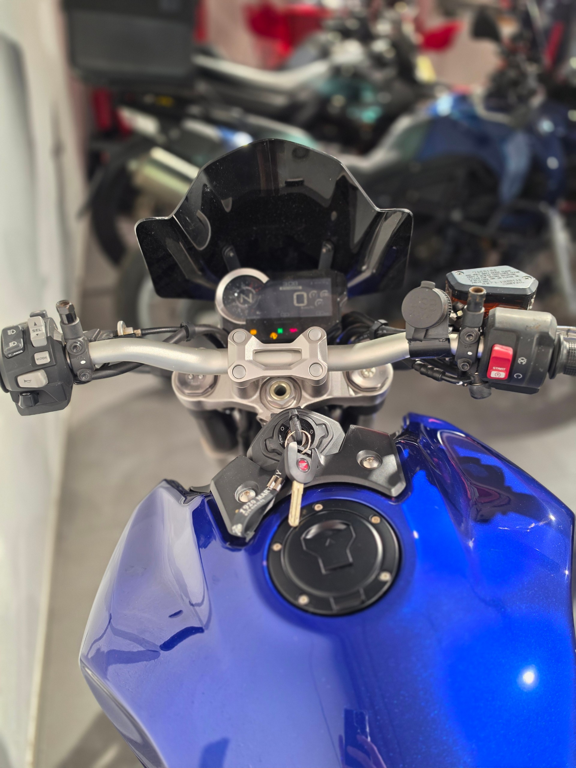 HONDA CB 1000 R ABS-image-7