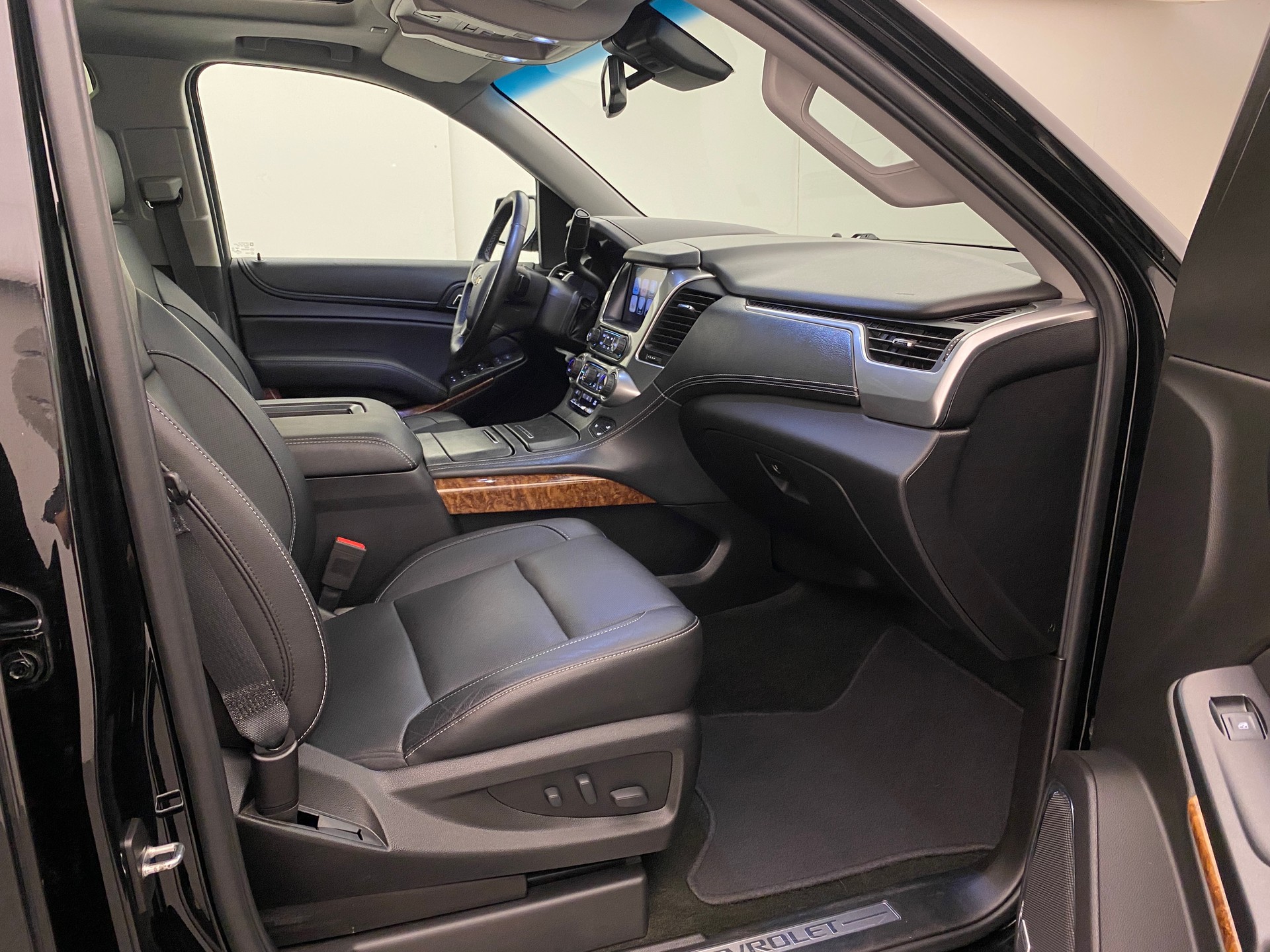 CHEVROLET Tahoe 5.3 Premier-image-11