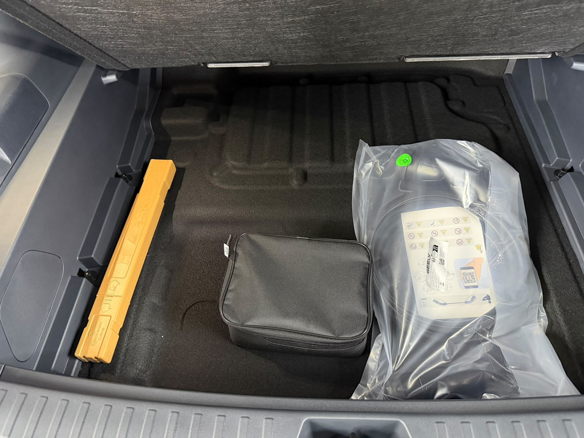 GEELY STARRAY EM-i Pro +-image-16