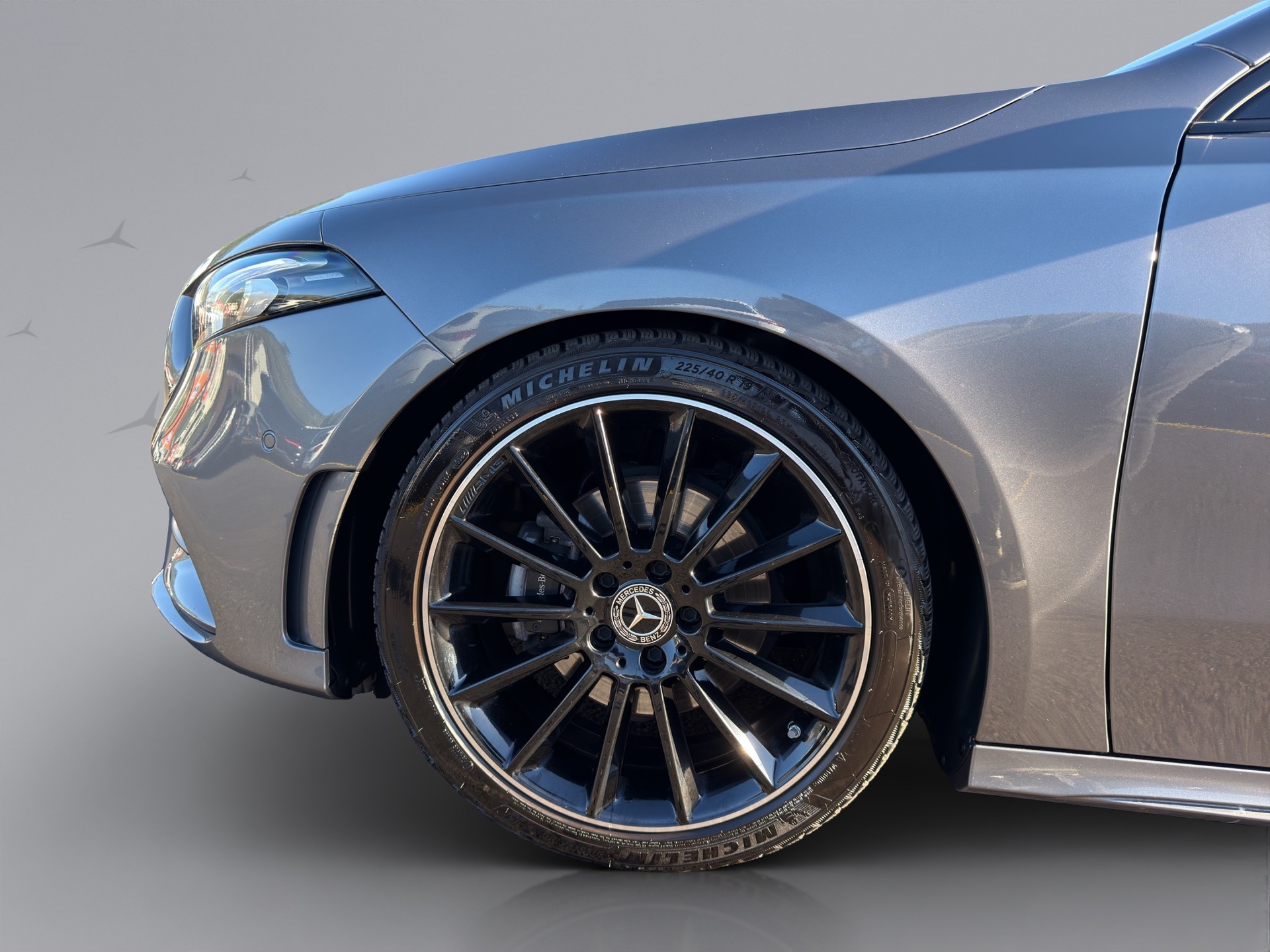 MERCEDES-BENZ A-Klasse W177 A 180 AMG Line-image-19