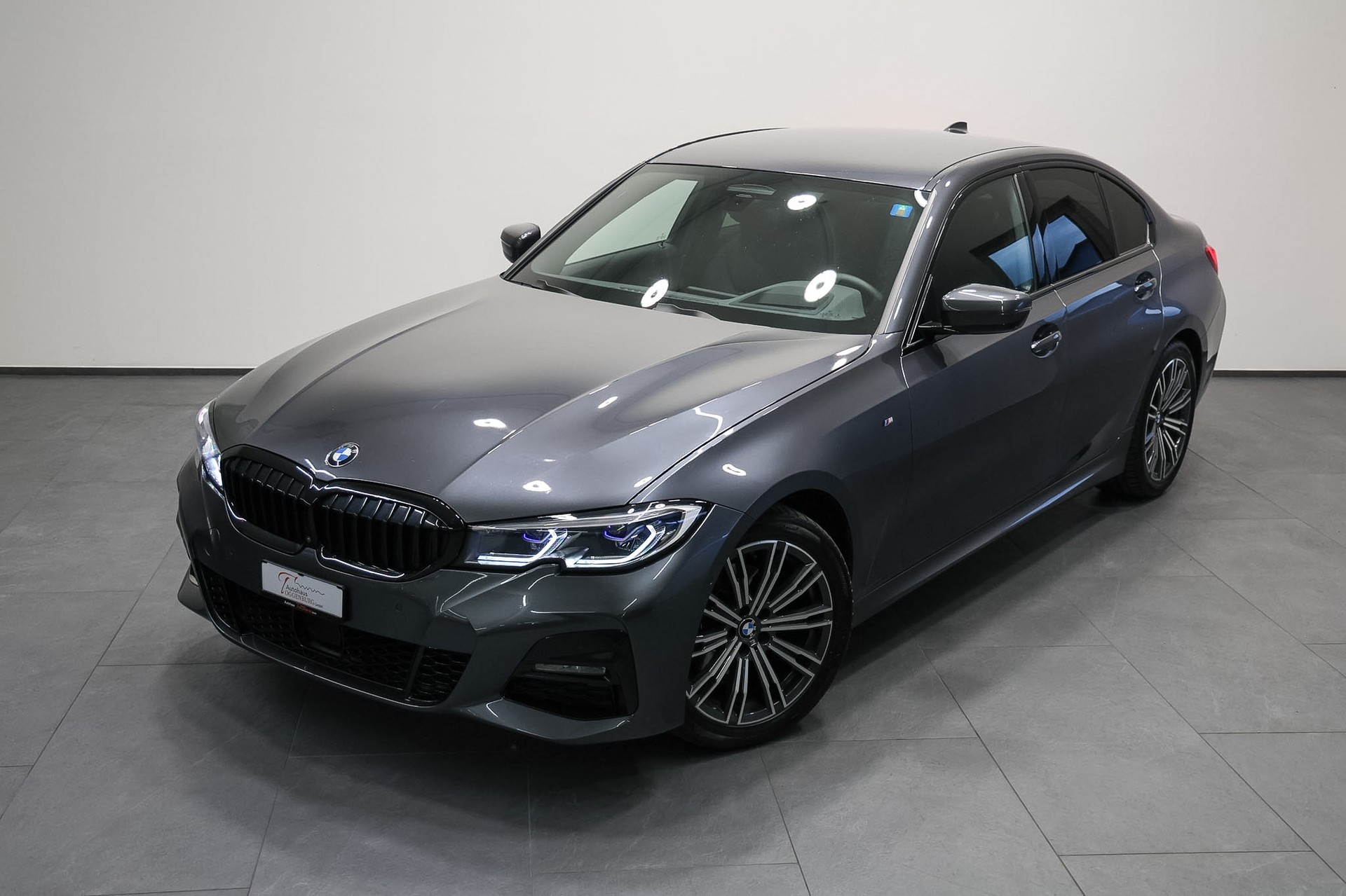 BMW 320d xDrive M Sport Steptronic *CH-Fahrzeug*-showroom-element-1