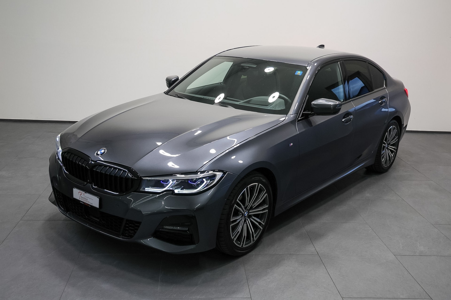 BMW 320d xDrive M Sport Steptronic *CH-Fahrzeug*-showroom-element-3