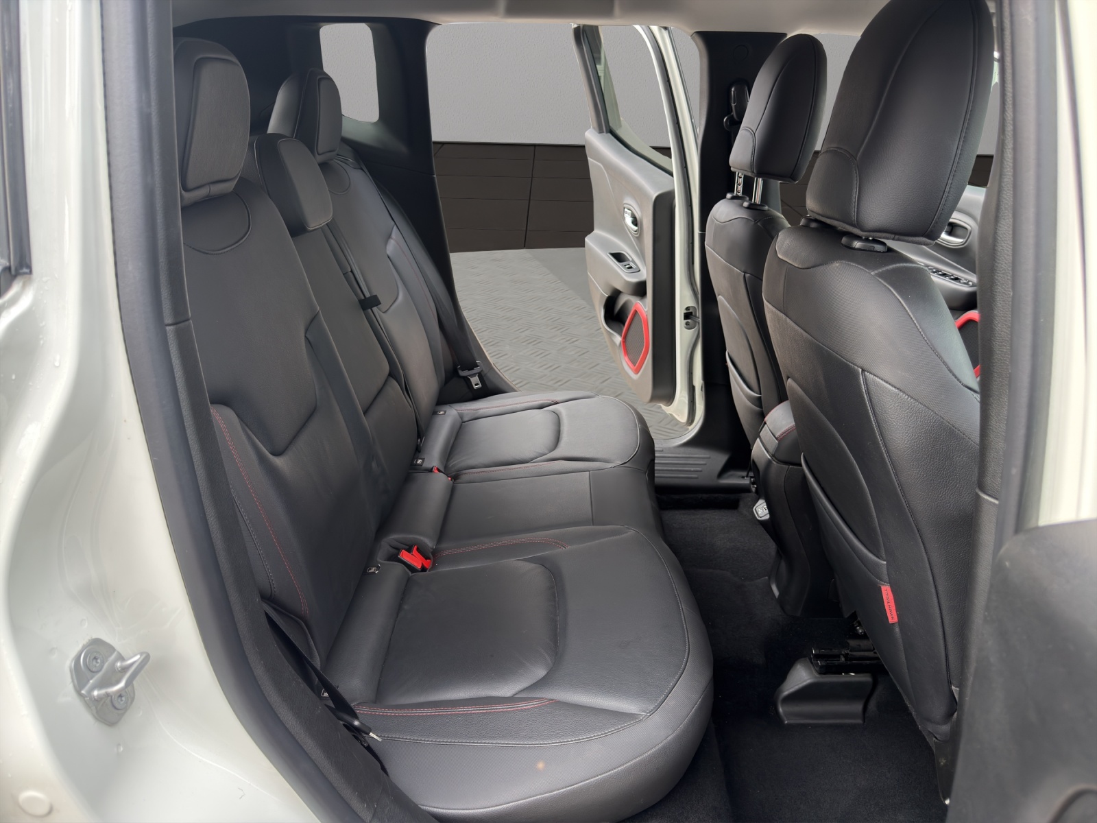 JEEP Renegade 2.0 CRD Trailhawk AWD + Low Range 9ATX-image-17