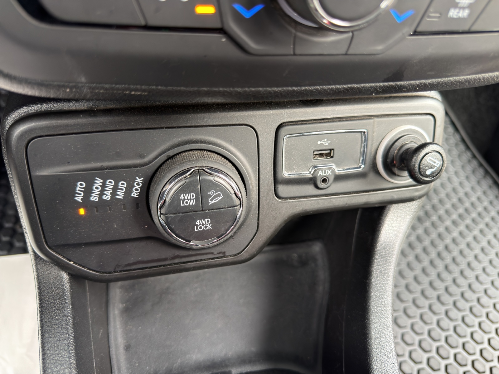 JEEP Renegade 2.0 CRD Trailhawk AWD + Low Range 9ATX-image-20