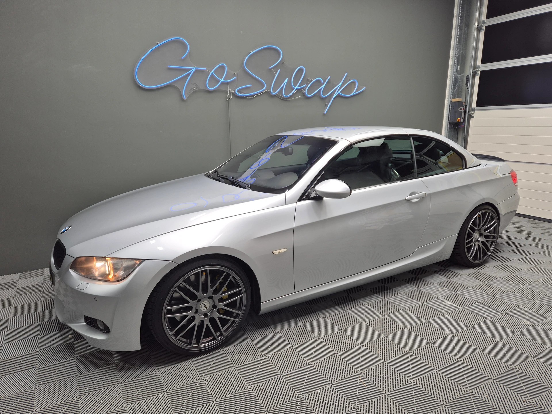 BMW 335i Cabriolet Steptronic-image-24