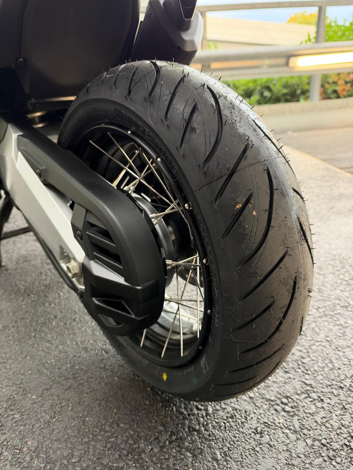 HONDA X-ADV 750-image-9