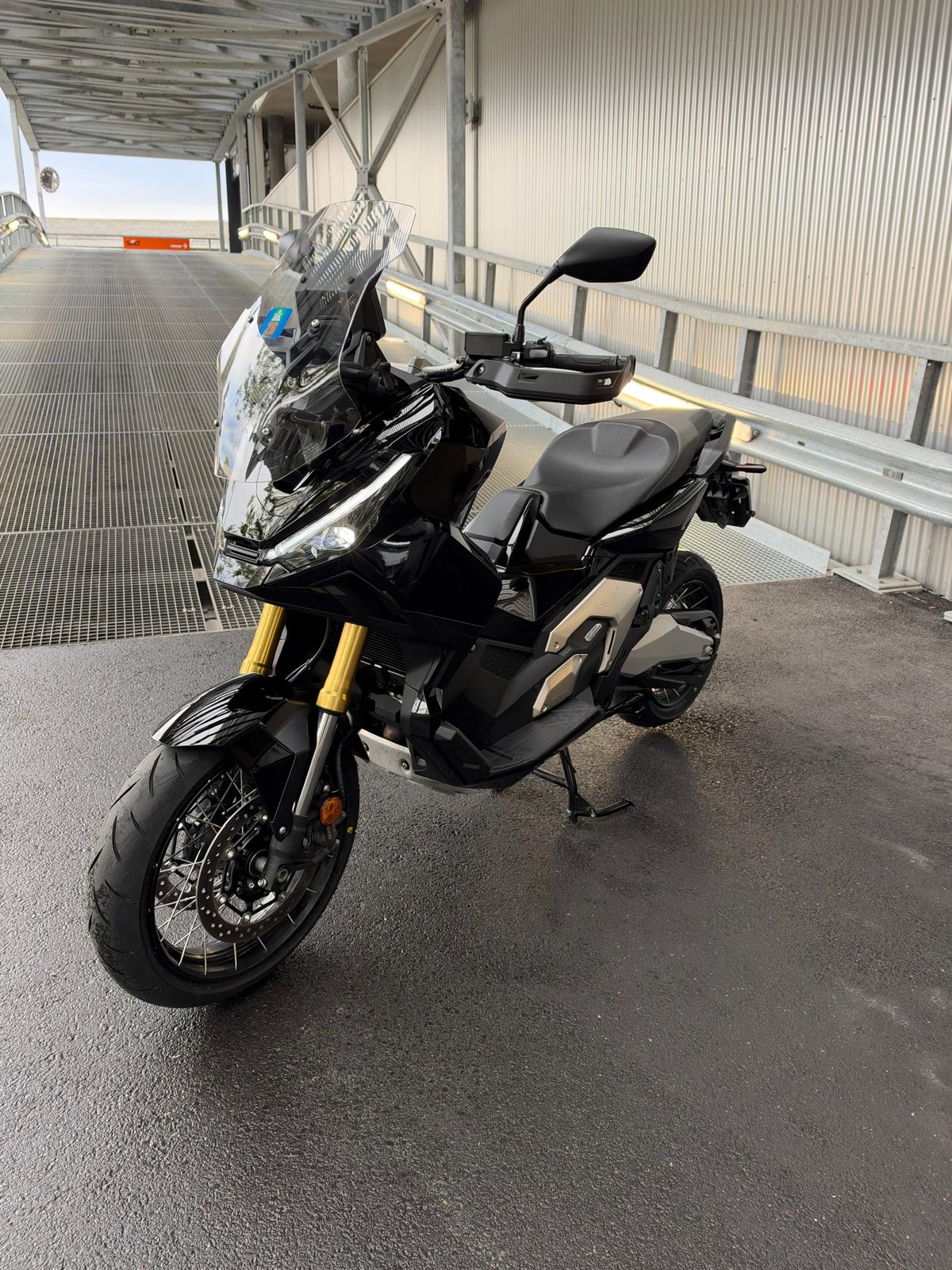 HONDA X-ADV 750-image-4