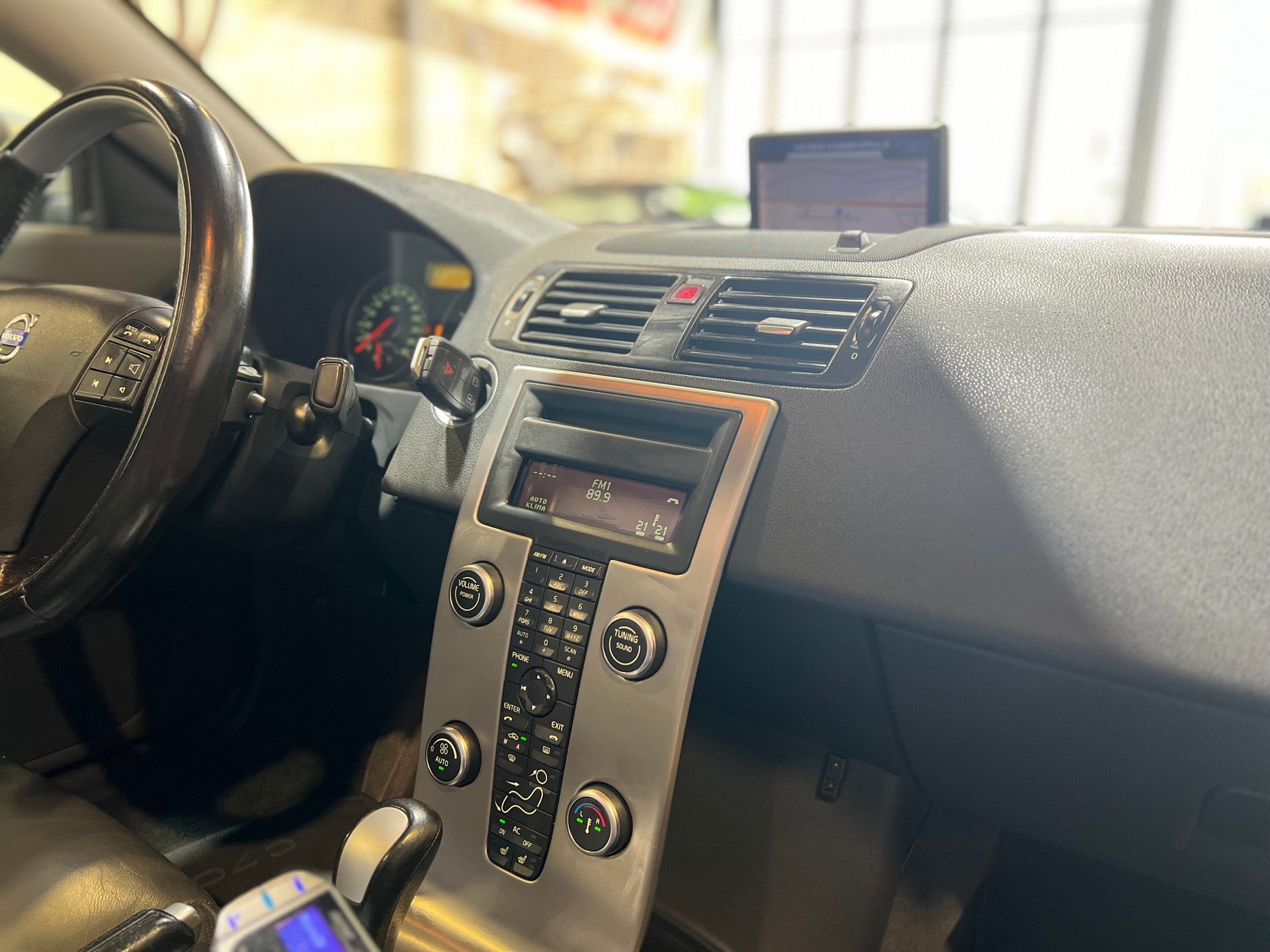 VOLVO C70 T5 Summum Geartronic-image-13