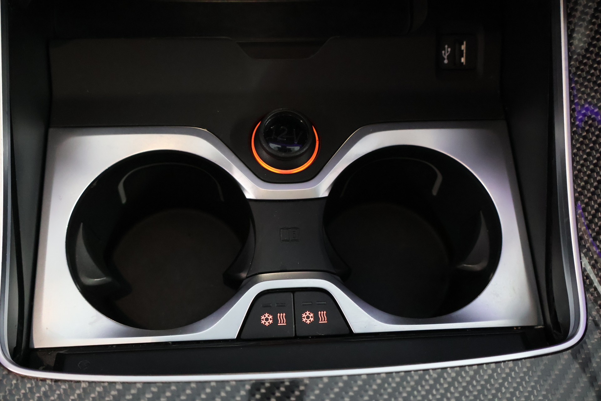 BMW X6 M50i Steptronic-image-26