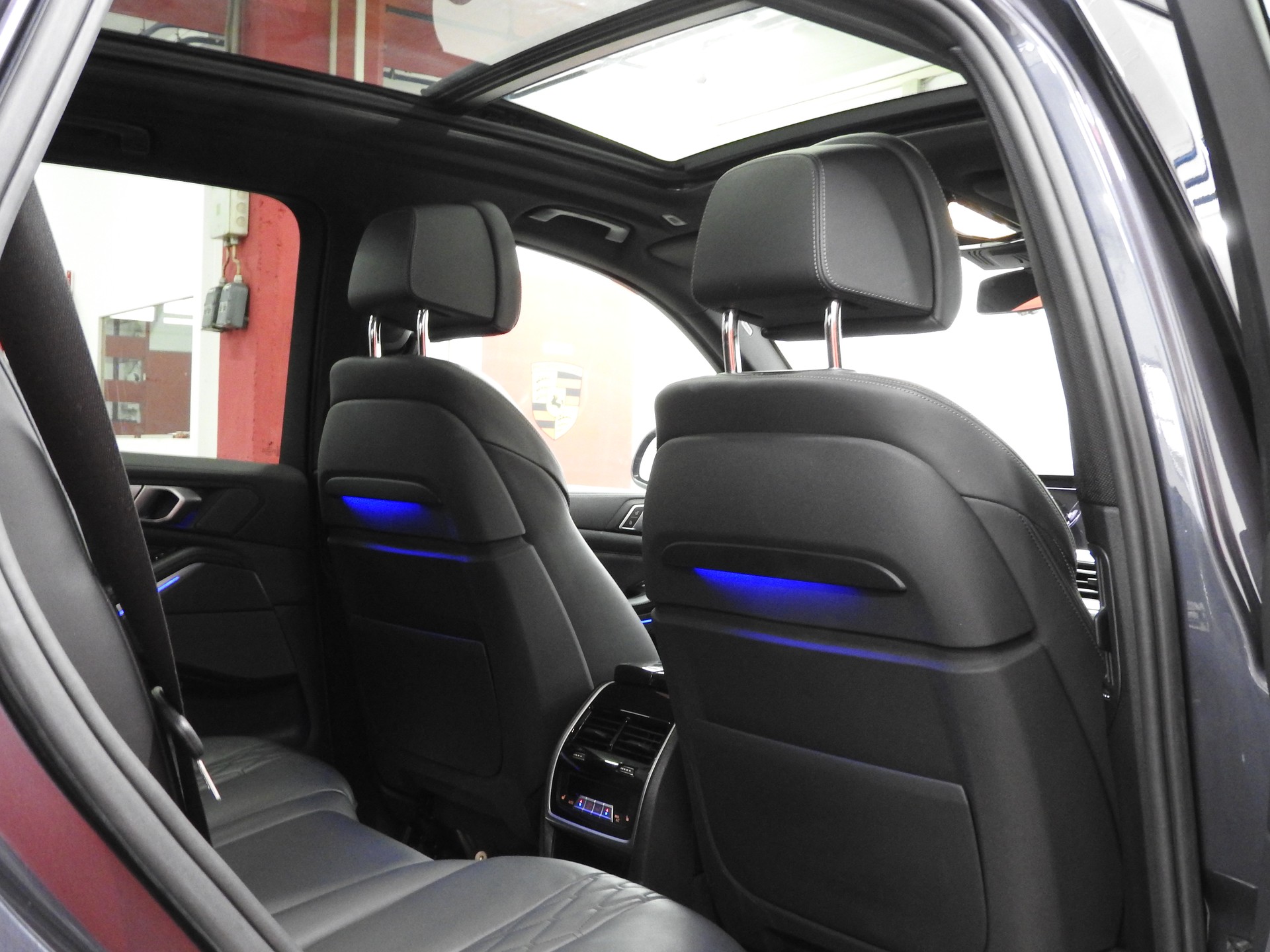 BMW X5 xDrive M50d Steptronic 7 Plätze, AHK, Sitzheizung und Belüftung-image-10