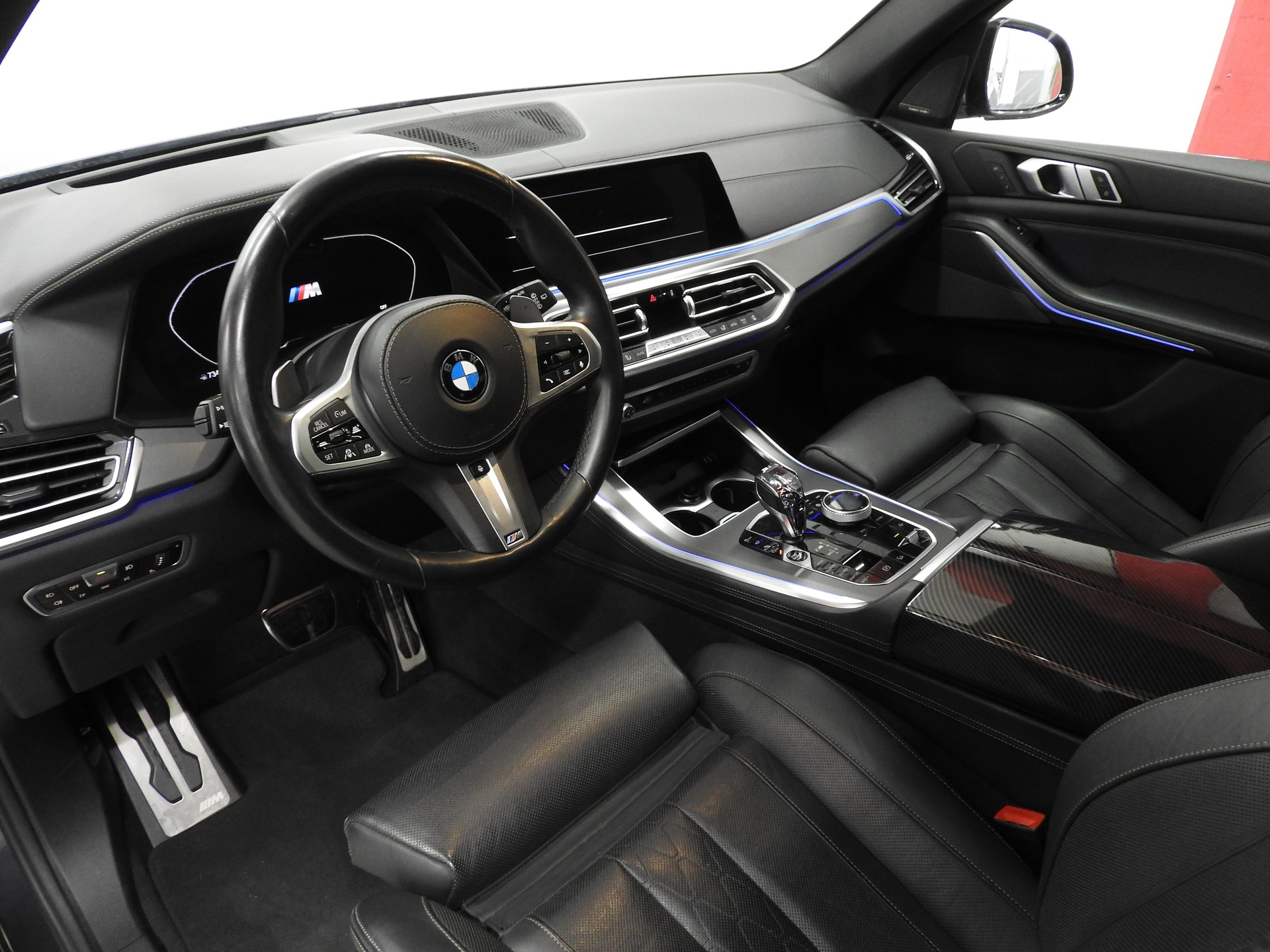 BMW X5 xDrive M50d Steptronic 7 Plätze, AHK, Sitzheizung und Belüftung-image-6
