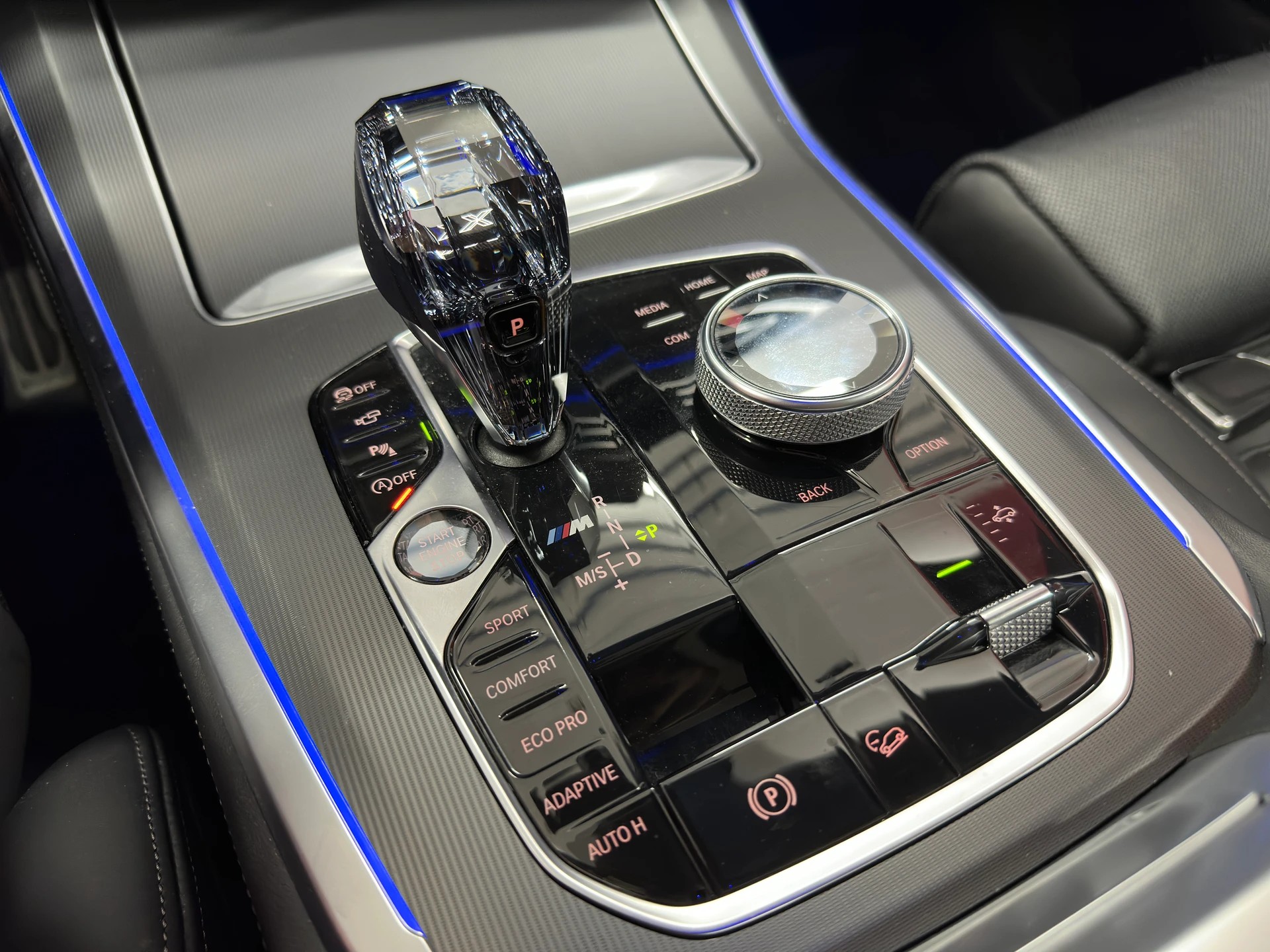 BMW X5 xDrive M50d Steptronic 7 Plätze, AHK, Sitzheizung und Belüftung-image-15