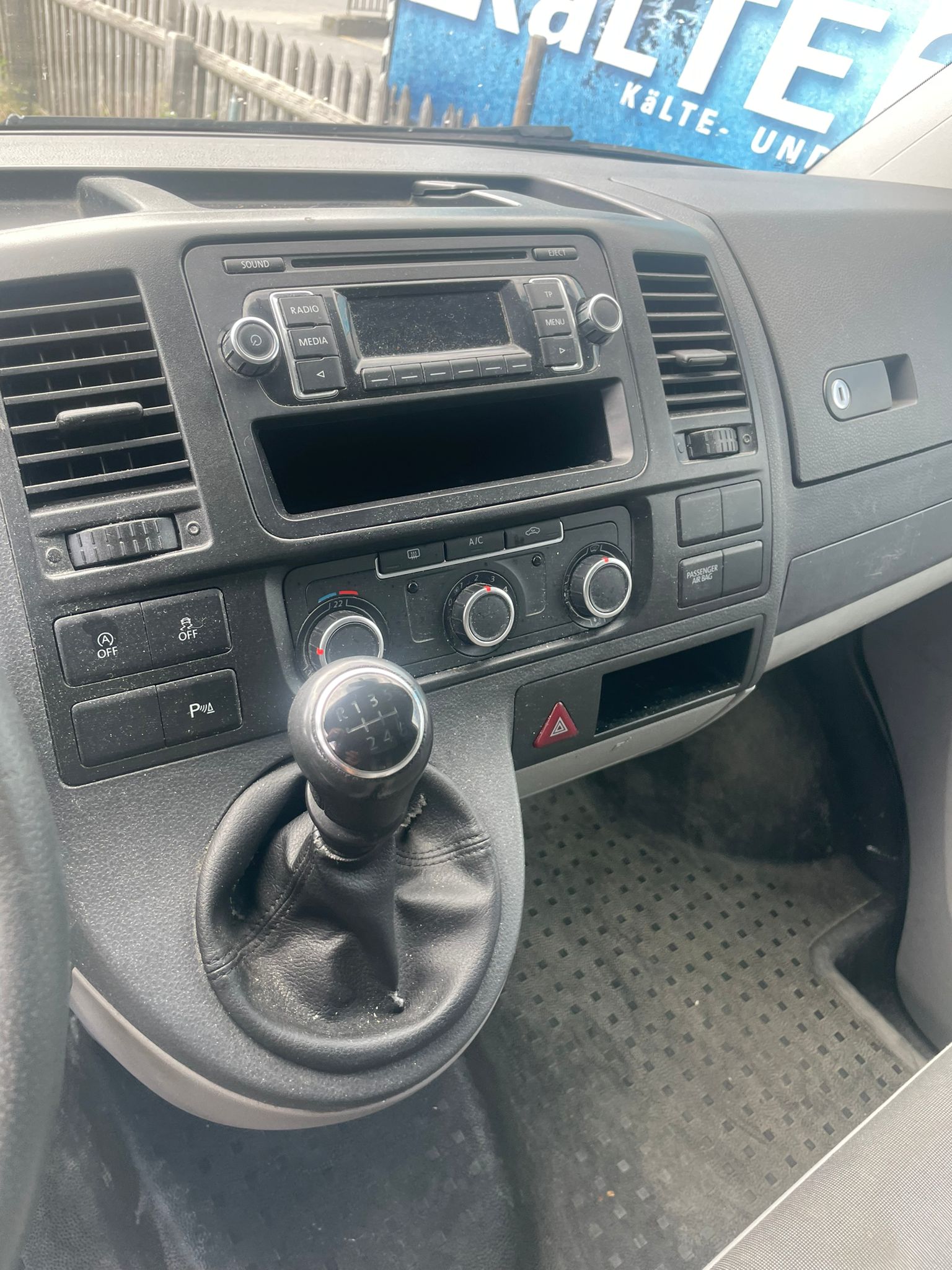 VW T5 2.0 Bi-TDI 4Motion-image-14