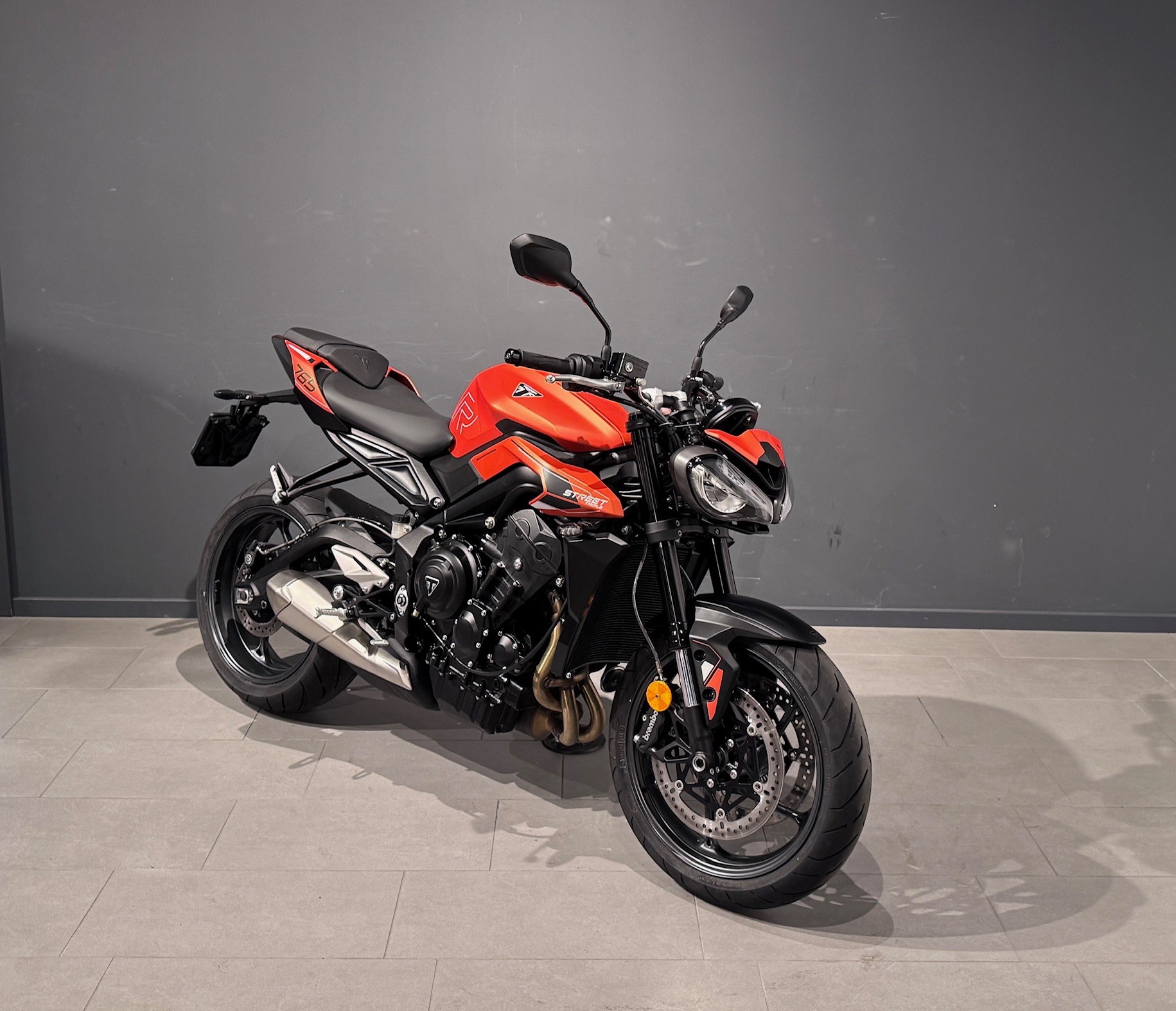 TRIUMPH Street Triple R 765-image-1