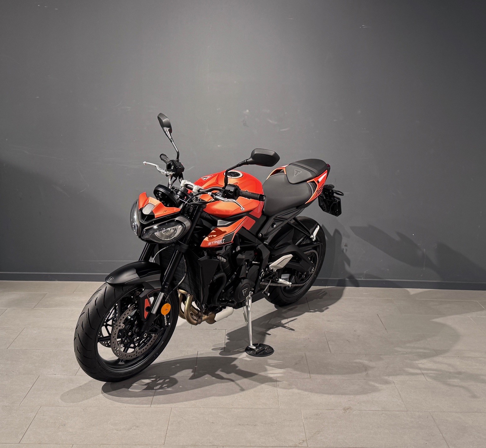 TRIUMPH Street Triple R 765-image-2