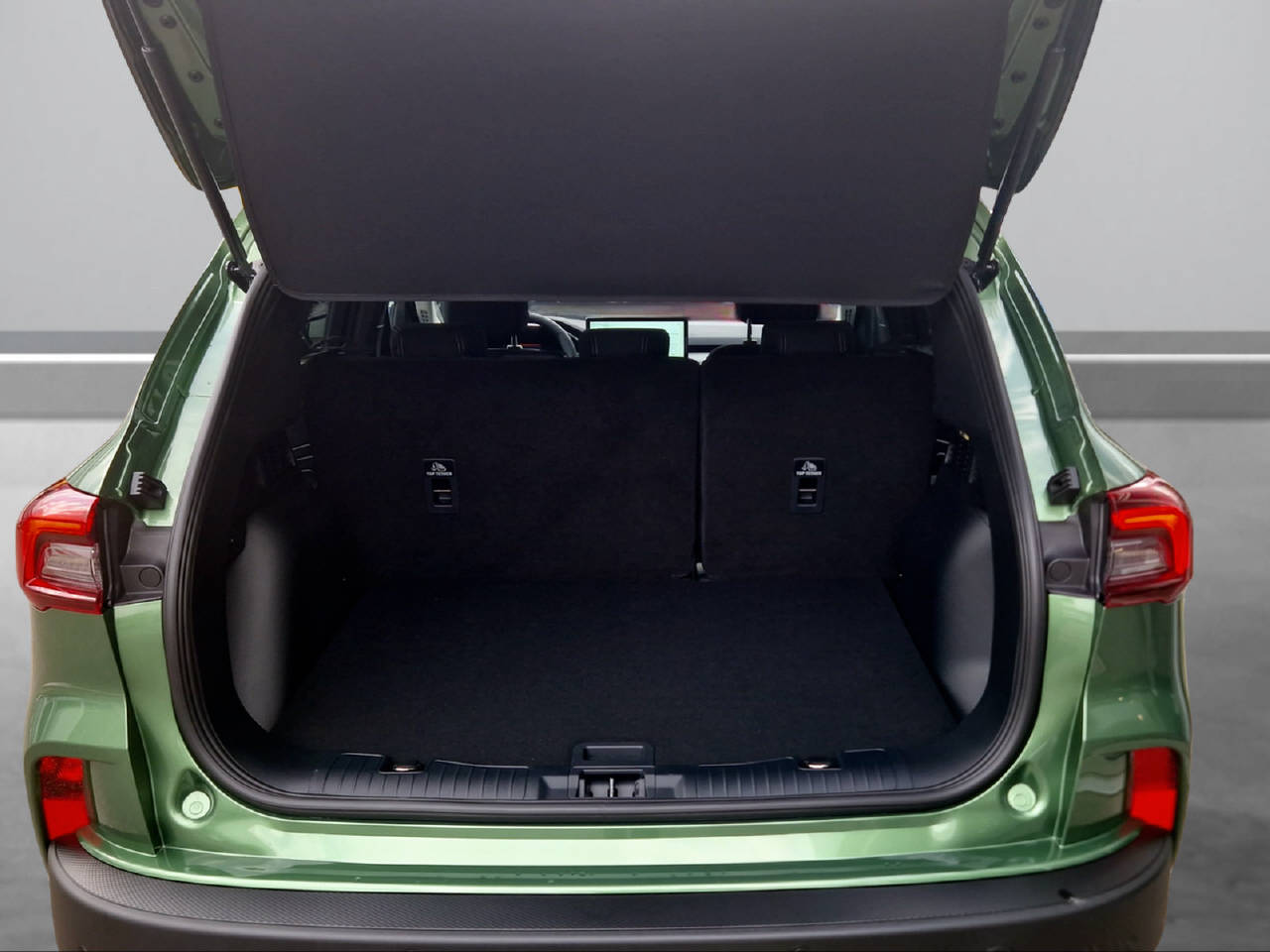 FORD Kuga 2.5 Hybrid Titanium-image-8