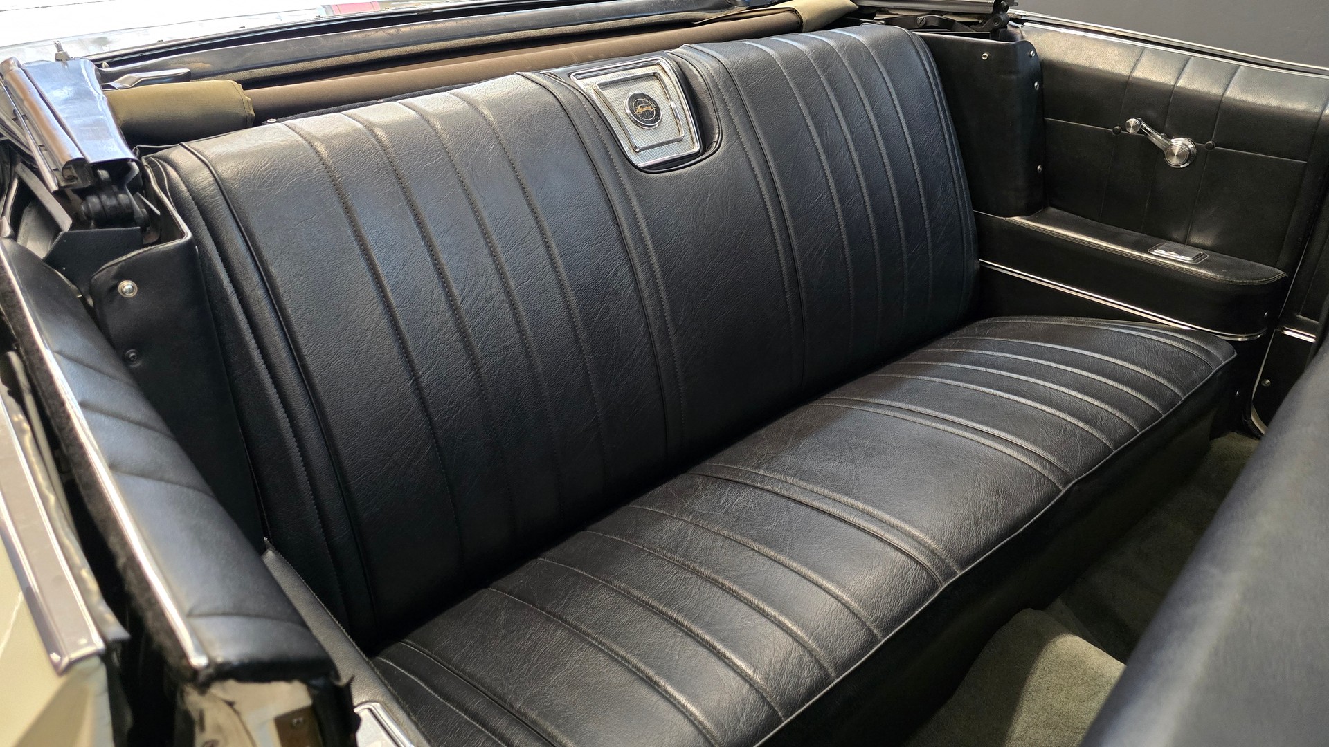 CHEVROLET Impala Cabriolet 1965 – 4.7 V8 283 cui Veteran-image-27