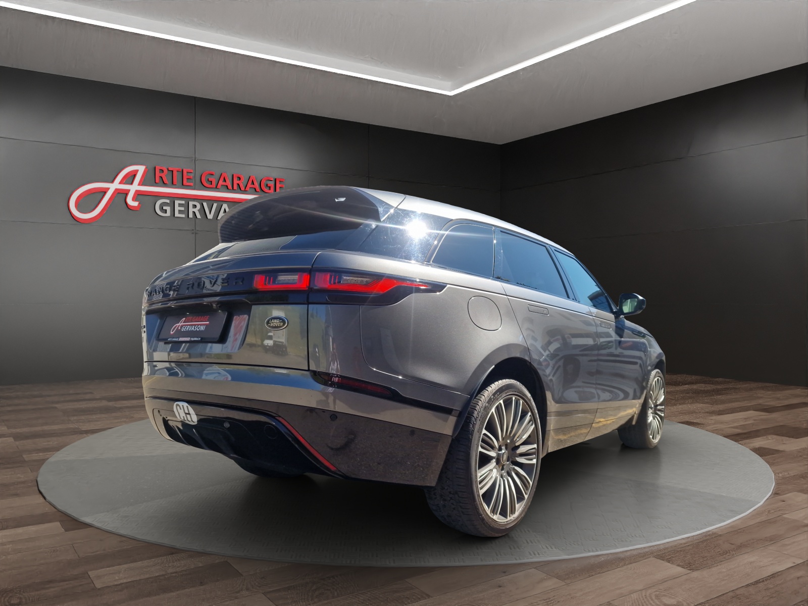 LAND ROVER RR Velar R-Dyn. D 240 SE-image-4