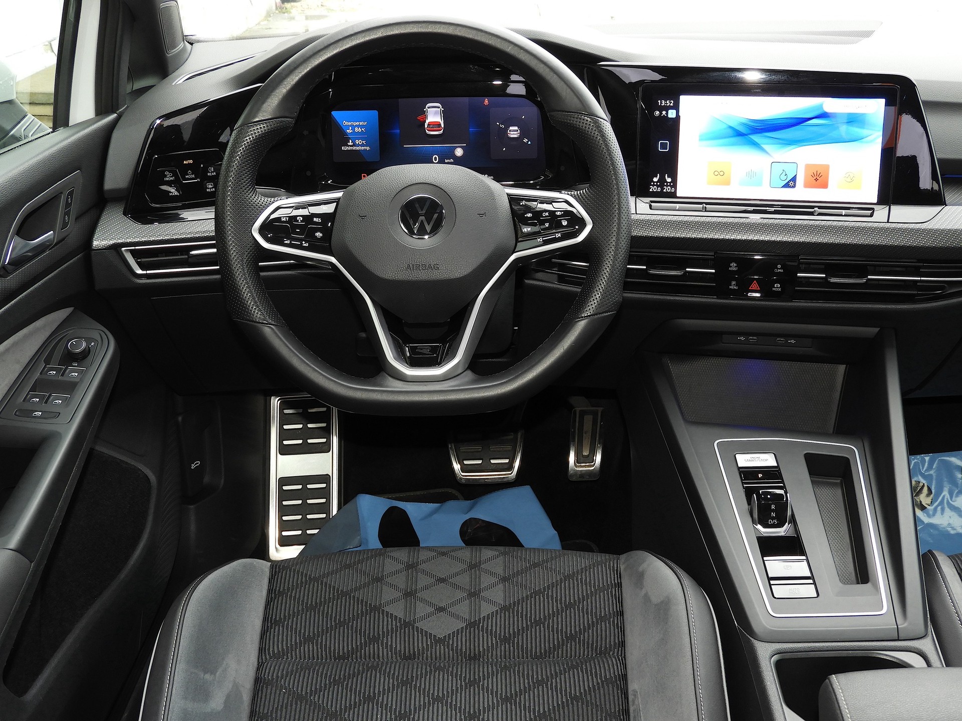 VW Golf 1.5 eTSI mHEV ACT Style DSG I R Line innen & aussen! I ACC I Spurhalte I Spurwechsel I Garantie inkl.-image-9