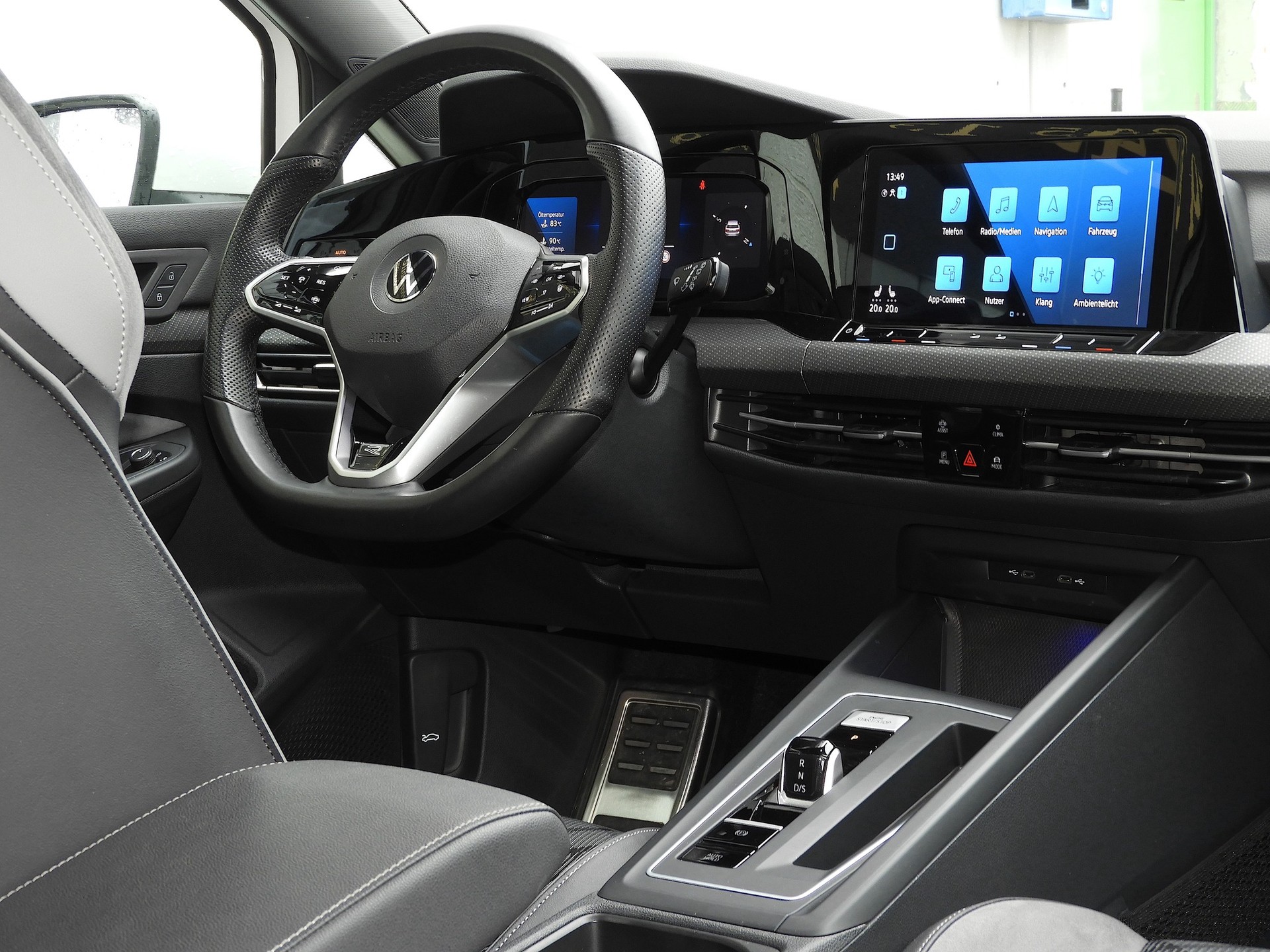 VW Golf 1.5 eTSI mHEV ACT Style DSG I R Line innen & aussen! I ACC I Spurhalte I Spurwechsel I Garantie inkl.-image-13