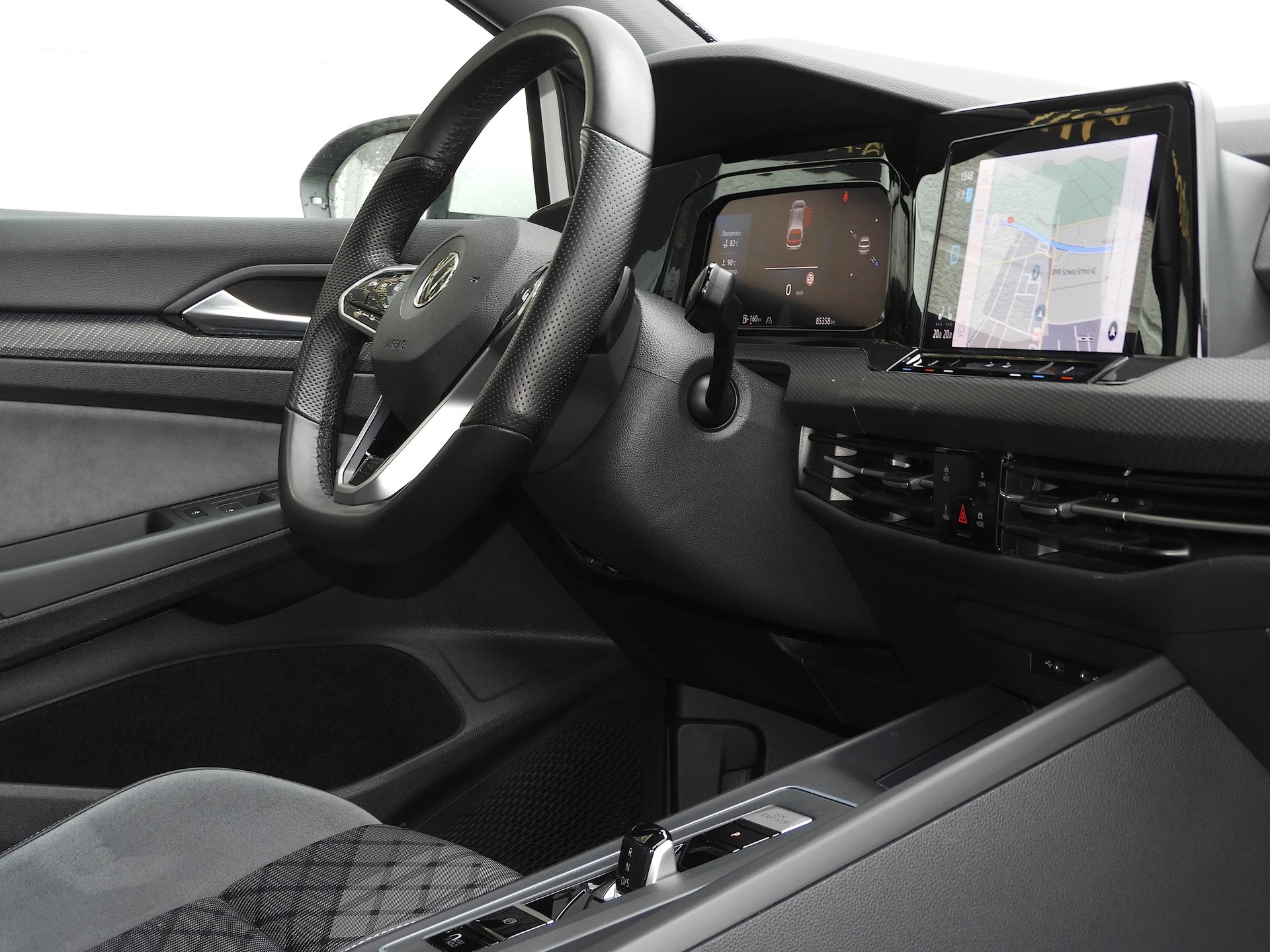 VW Golf 1.5 eTSI mHEV ACT Style DSG I R Line innen & aussen! I ACC I Spurhalte I Spurwechsel I Garantie inkl.-image-12