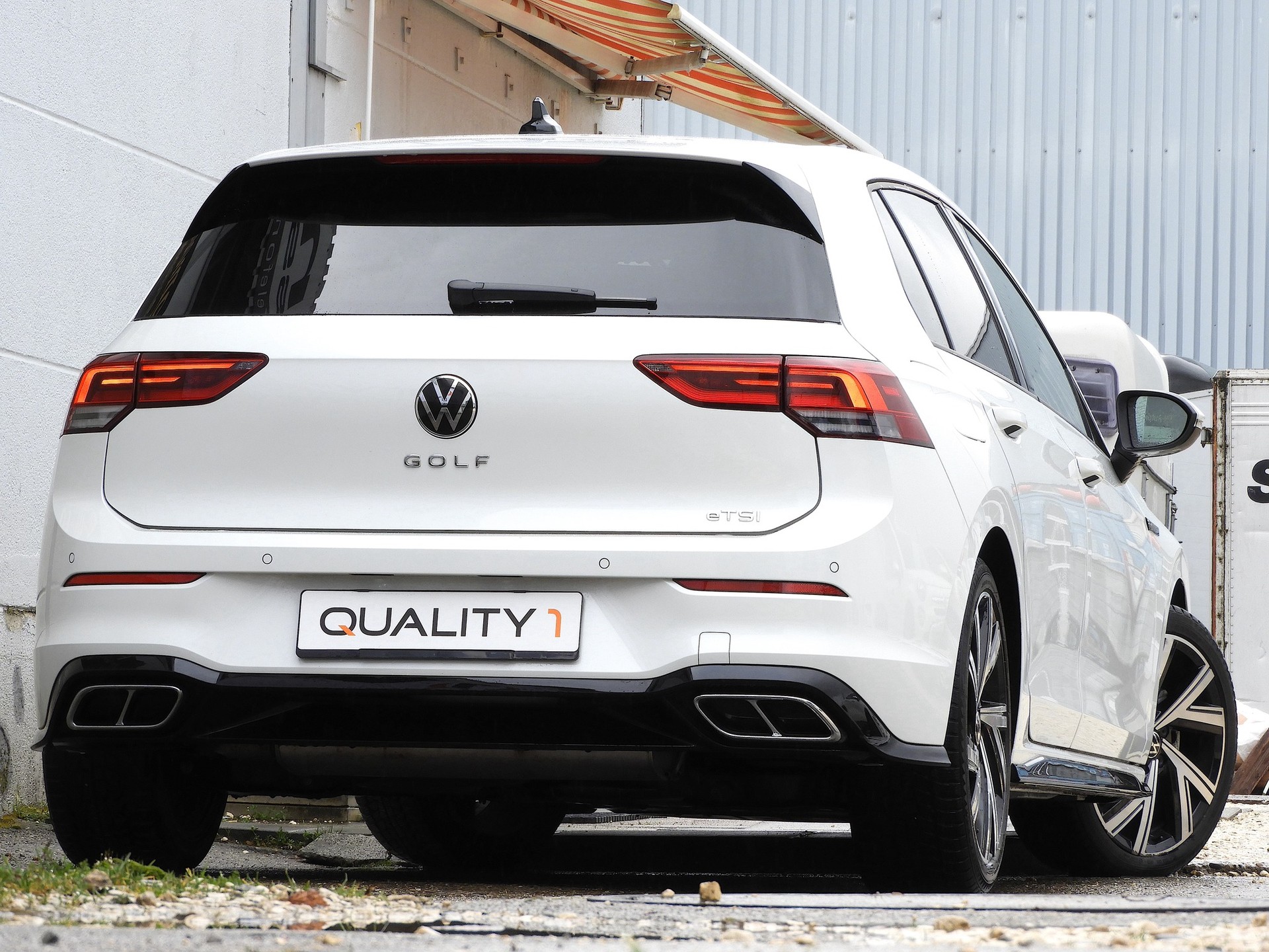 VW Golf 1.5 eTSI mHEV ACT Style DSG I R Line innen & aussen! I ACC I Spurhalte I Spurwechsel I Garantie inkl.-image-4
