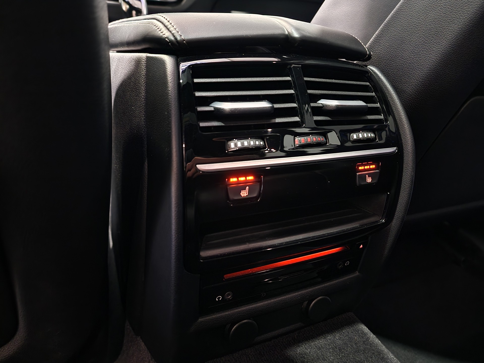 BMW-ALPINA D5 S BiTurbo Touring 3.0d xDrive Switch-Tronic-image-16