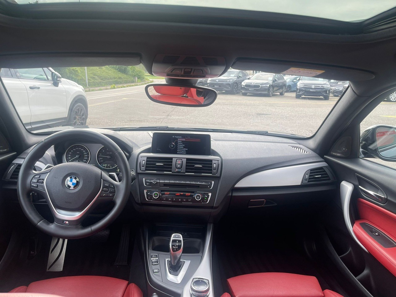 BMW M135i xDrive Steptronic-image-7