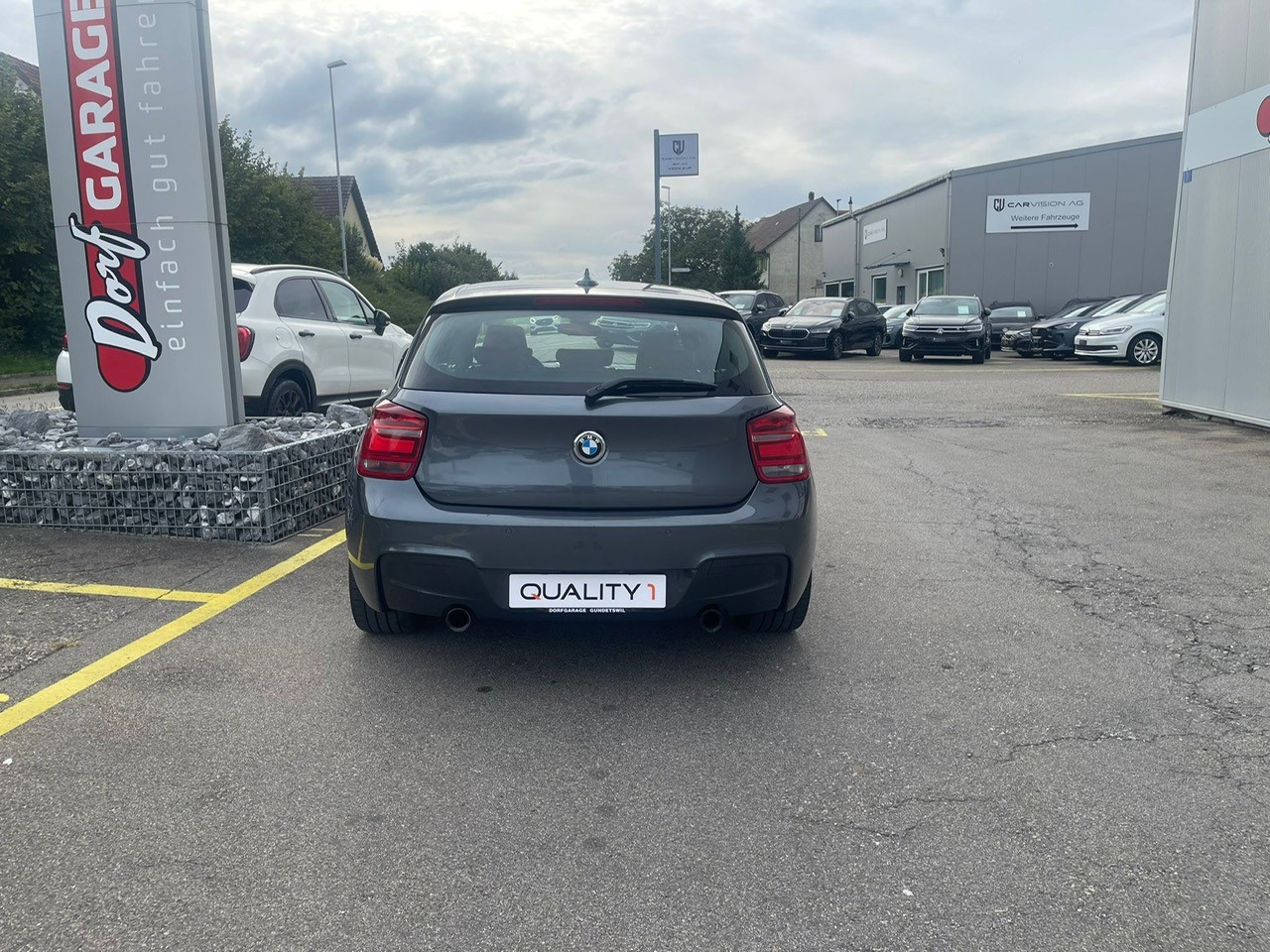 BMW M135i xDrive Steptronic-image-5