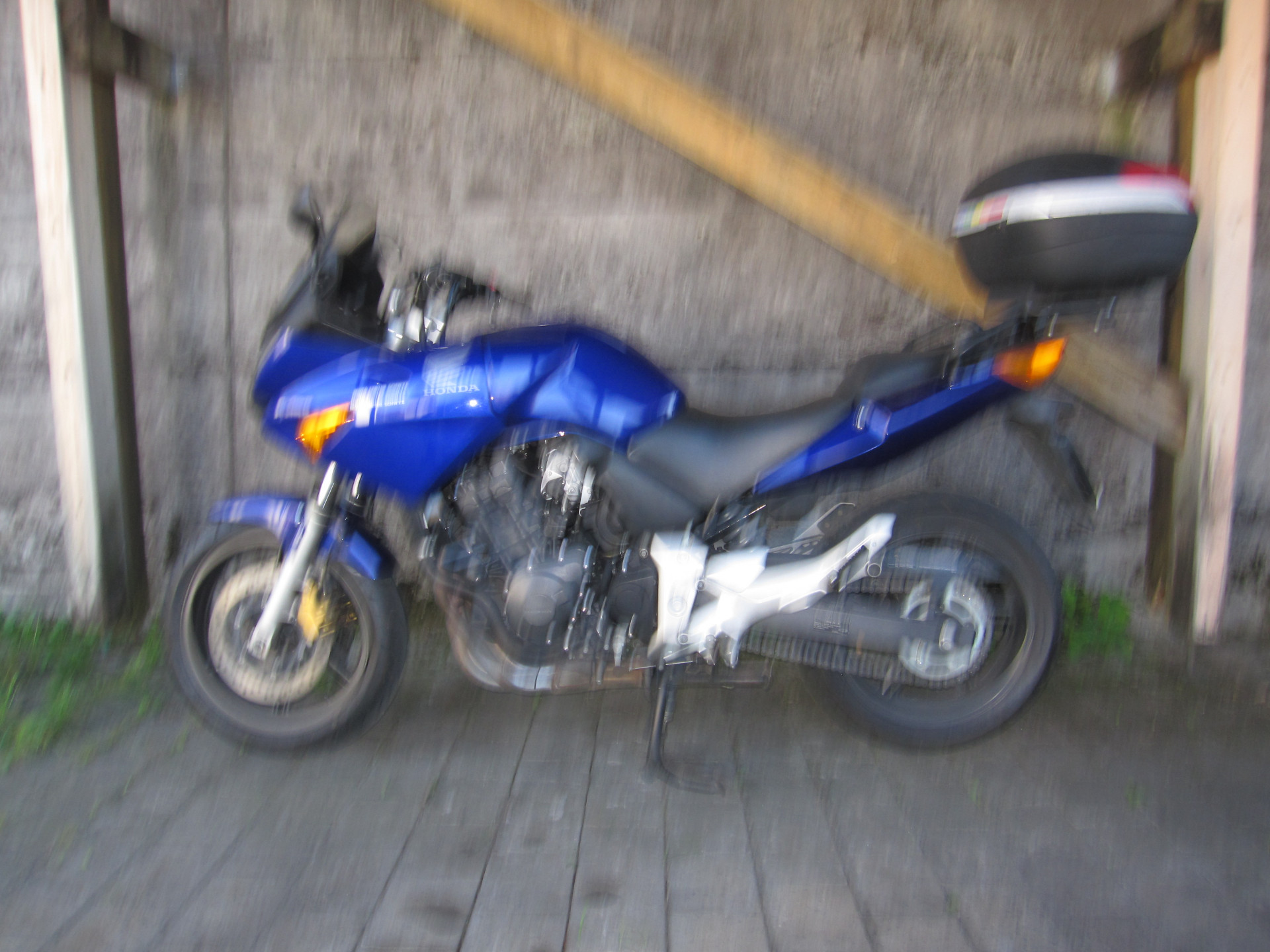 HONDA CBF 600 SA-showroom-element-1