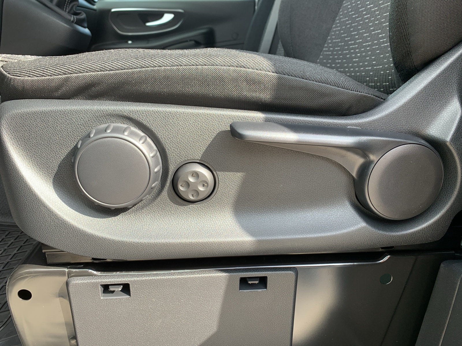 MERCEDES-BENZ Vito 114 CDI Lang Pro-image-17