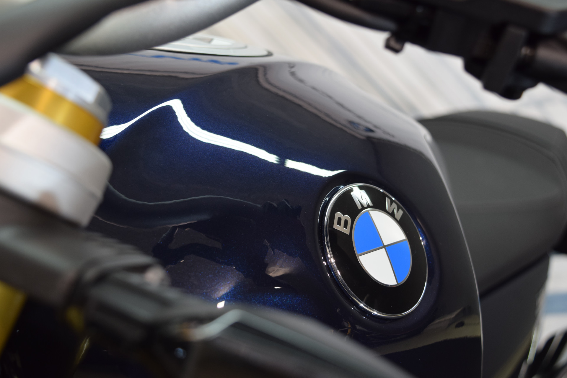 BMW R 12 nineT blau-image-8