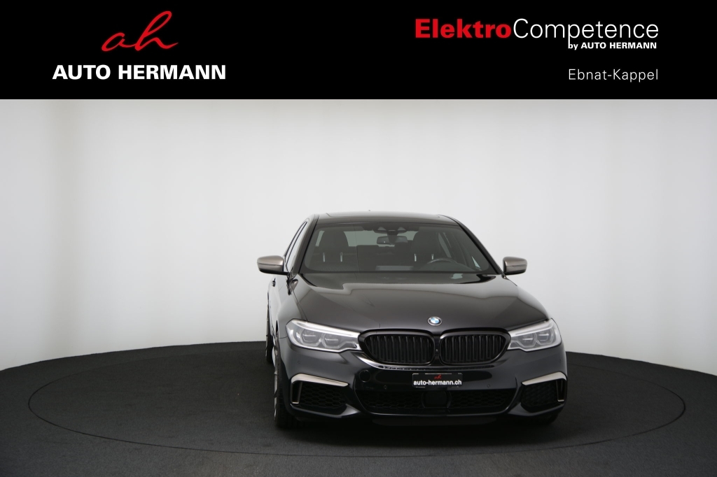 BMW M550i xDrive Steptronic-showroom-element-1
