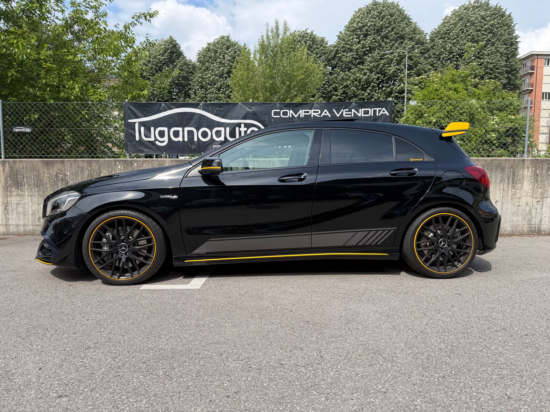 MERCEDES-BENZ A 45 AMG Yellow Night Edition 4Matic 7G-DCT-image-2