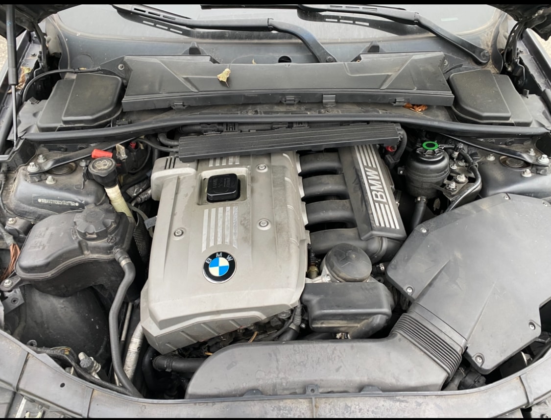 BMW 325xi Touring-image-7