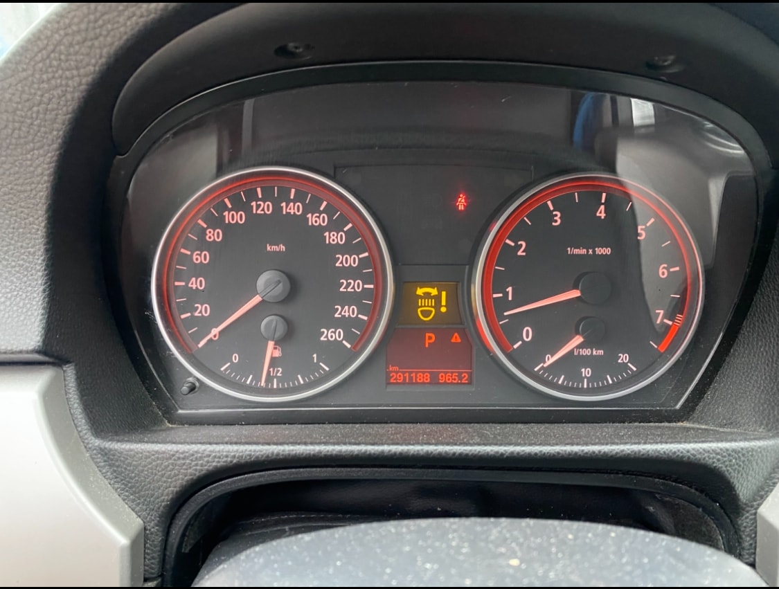 BMW 325xi Touring-image-6