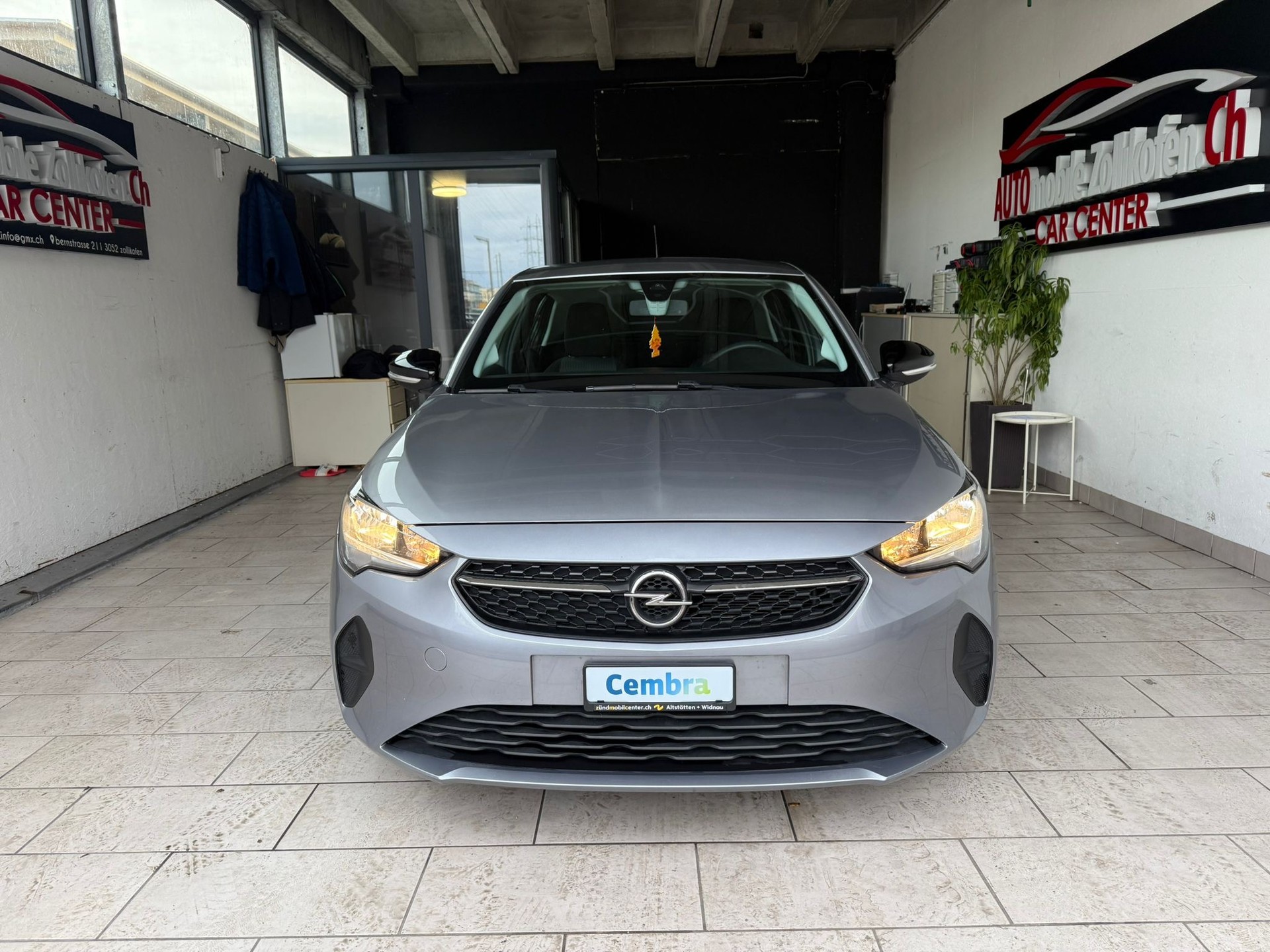 OPEL Corsa 1.2 TP Edition-image-1