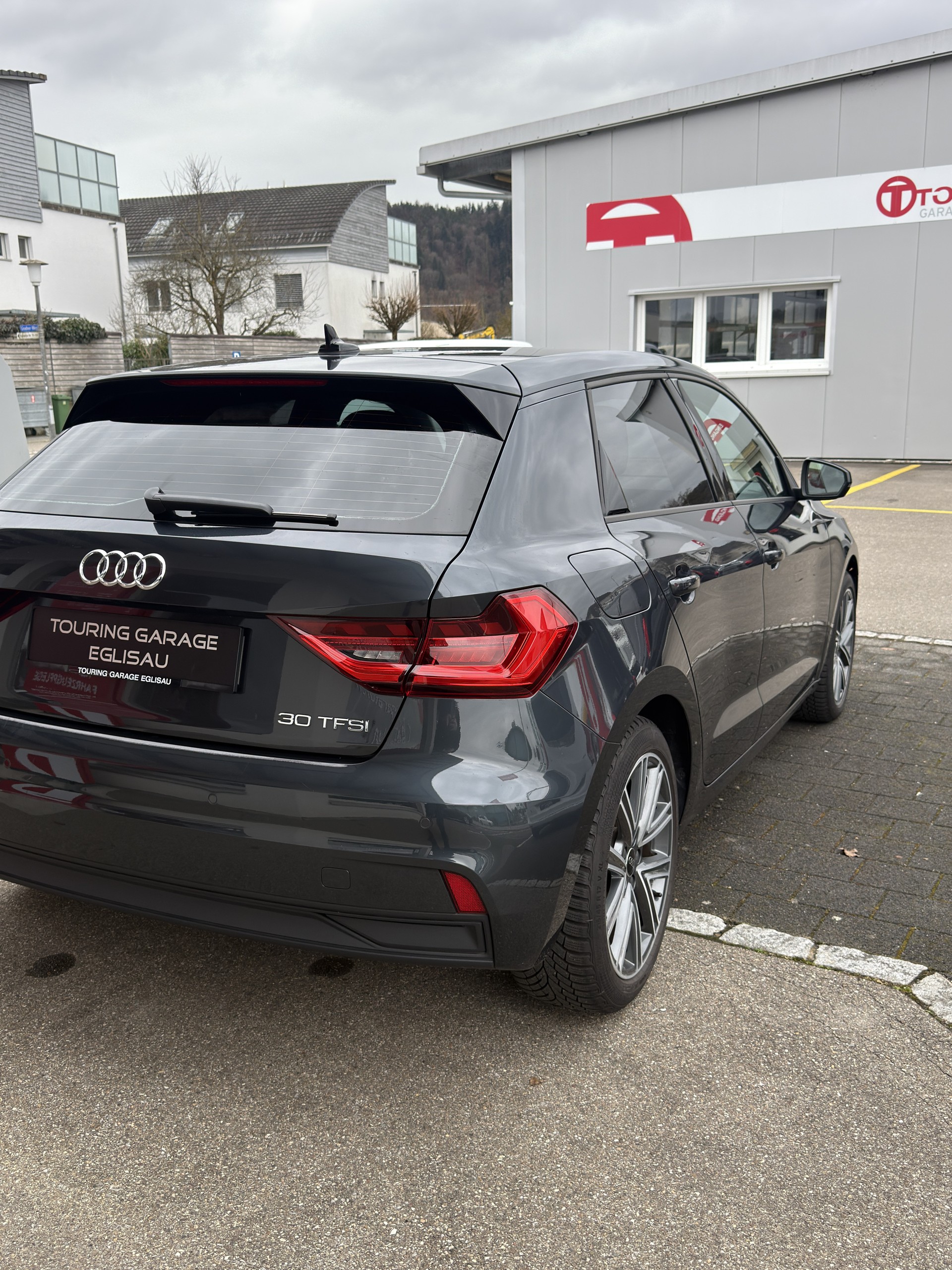 AUDI A1 Sportback 1.0 30 TFSI Attraction S-Tronic-image-24