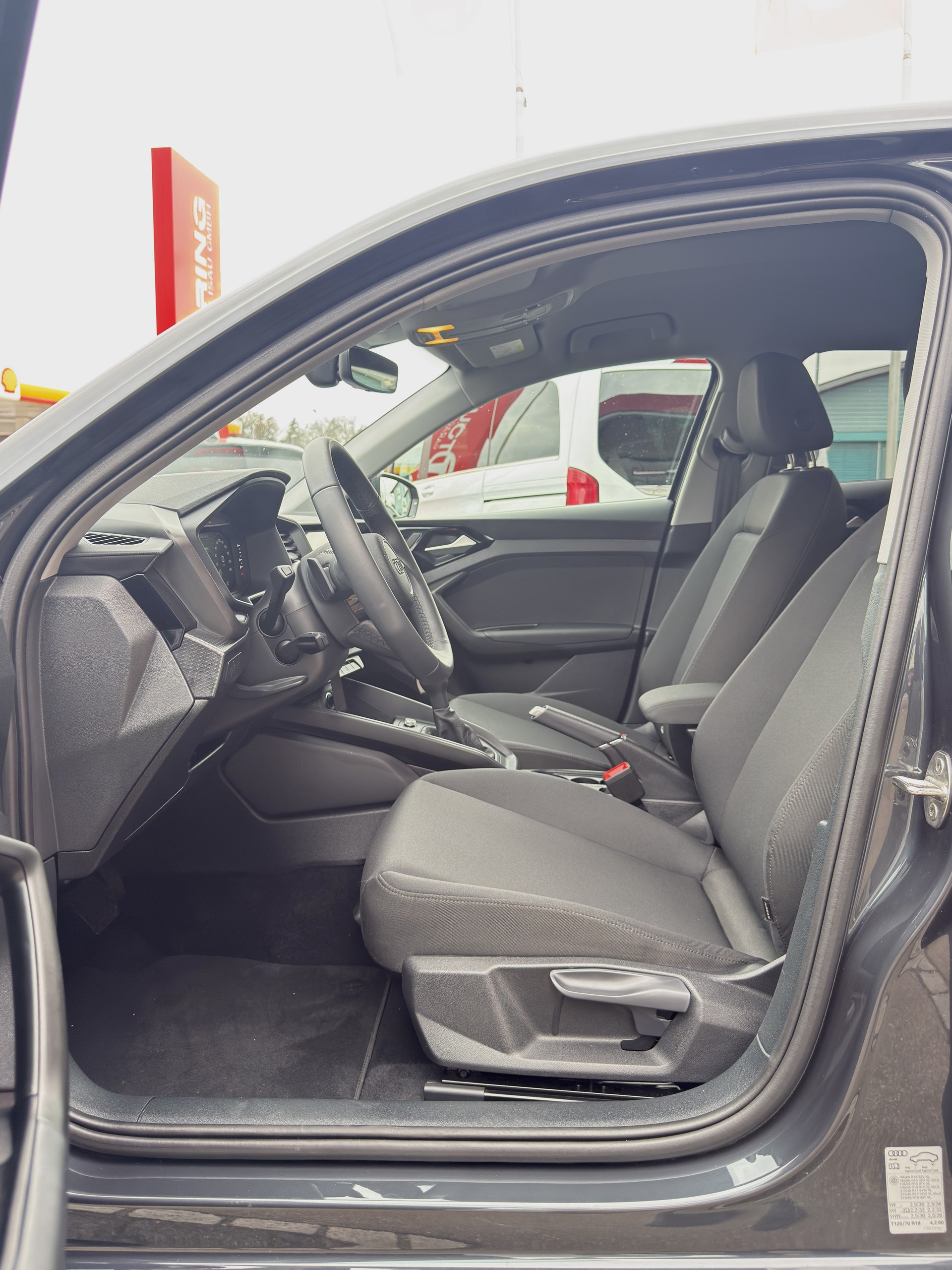 AUDI A1 Sportback 1.0 30 TFSI Attraction S-Tronic-image-9