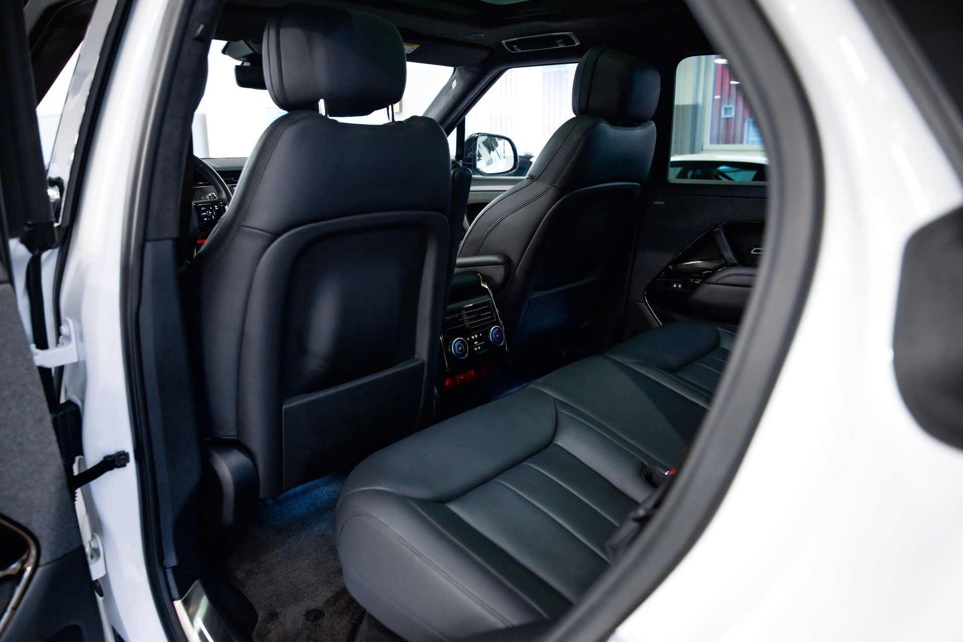 LAND ROVER Range Rover Sport D350 3.0 TD6 MHEV Autobiography Automatic-image-18