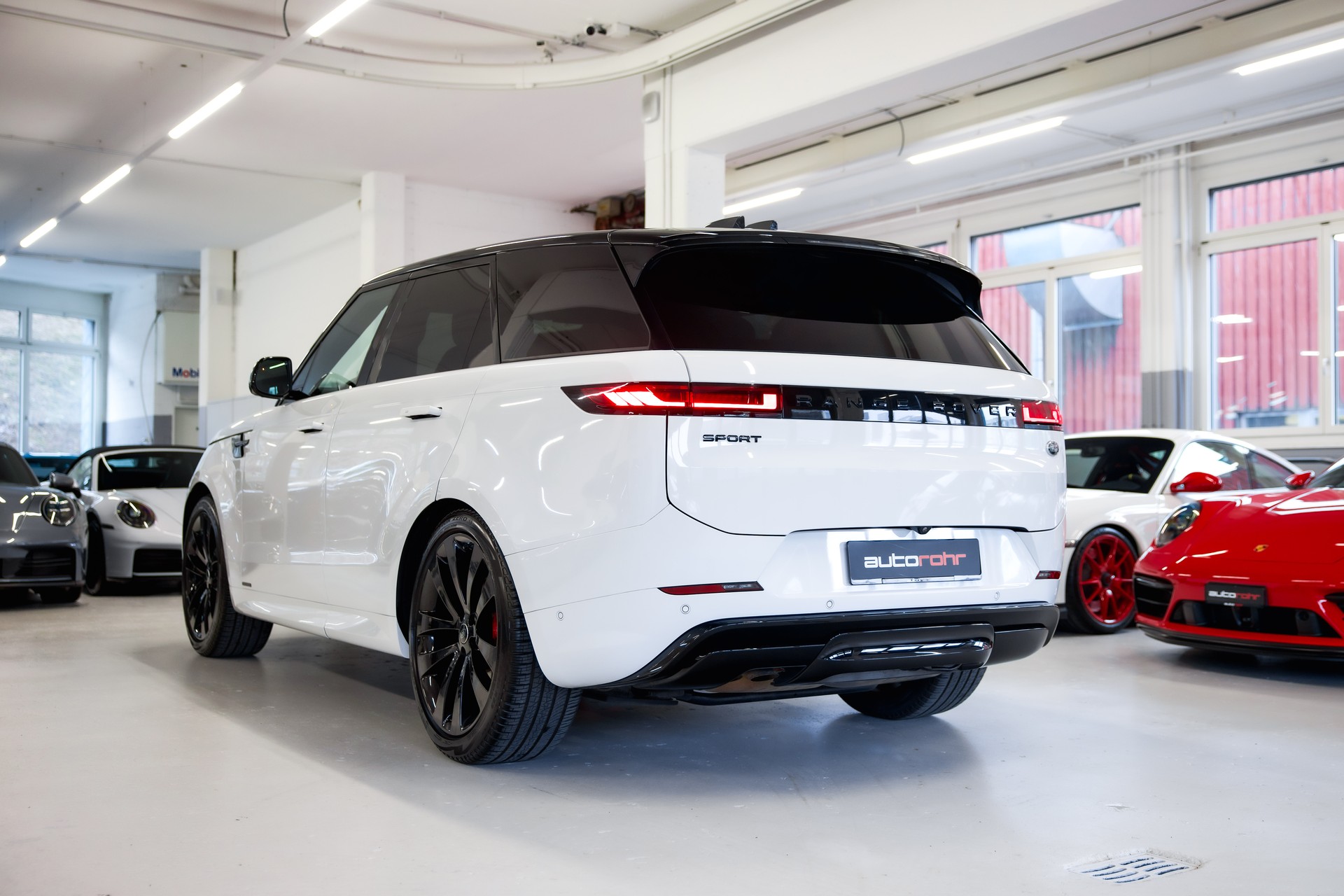 LAND ROVER Range Rover Sport D350 3.0 TD6 MHEV Autobiography Automatic-image-6
