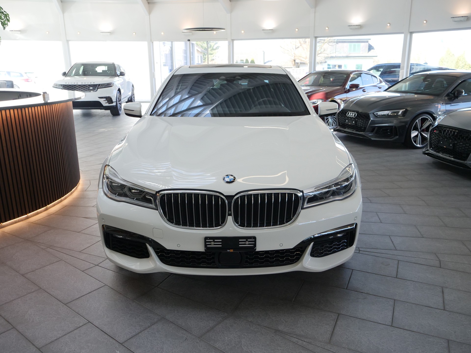 BMW 750i xDrive M-Sportpaket Steptronic-image-4