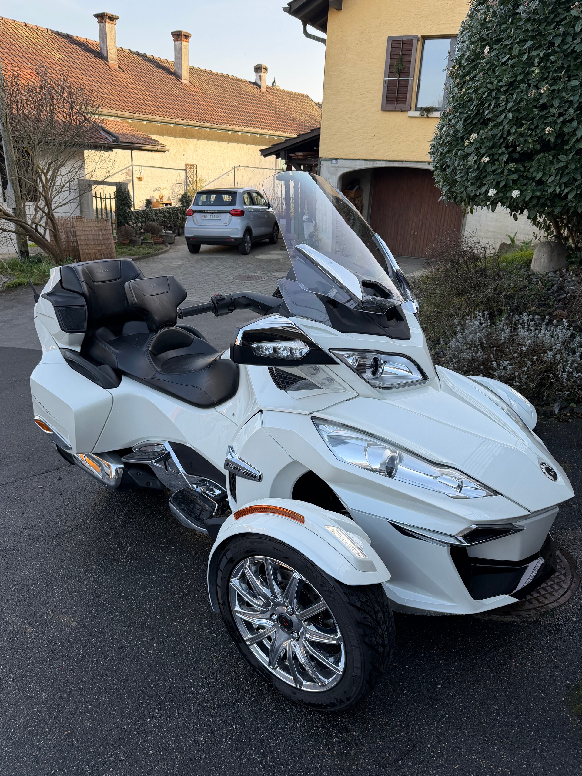 CAN-AM Spyder RT-LTD SE6-image-4