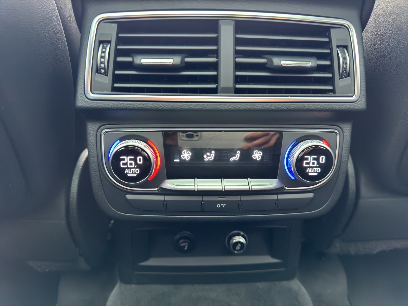 AUDI Q7 50 TDI quattro tiptronic-image-25