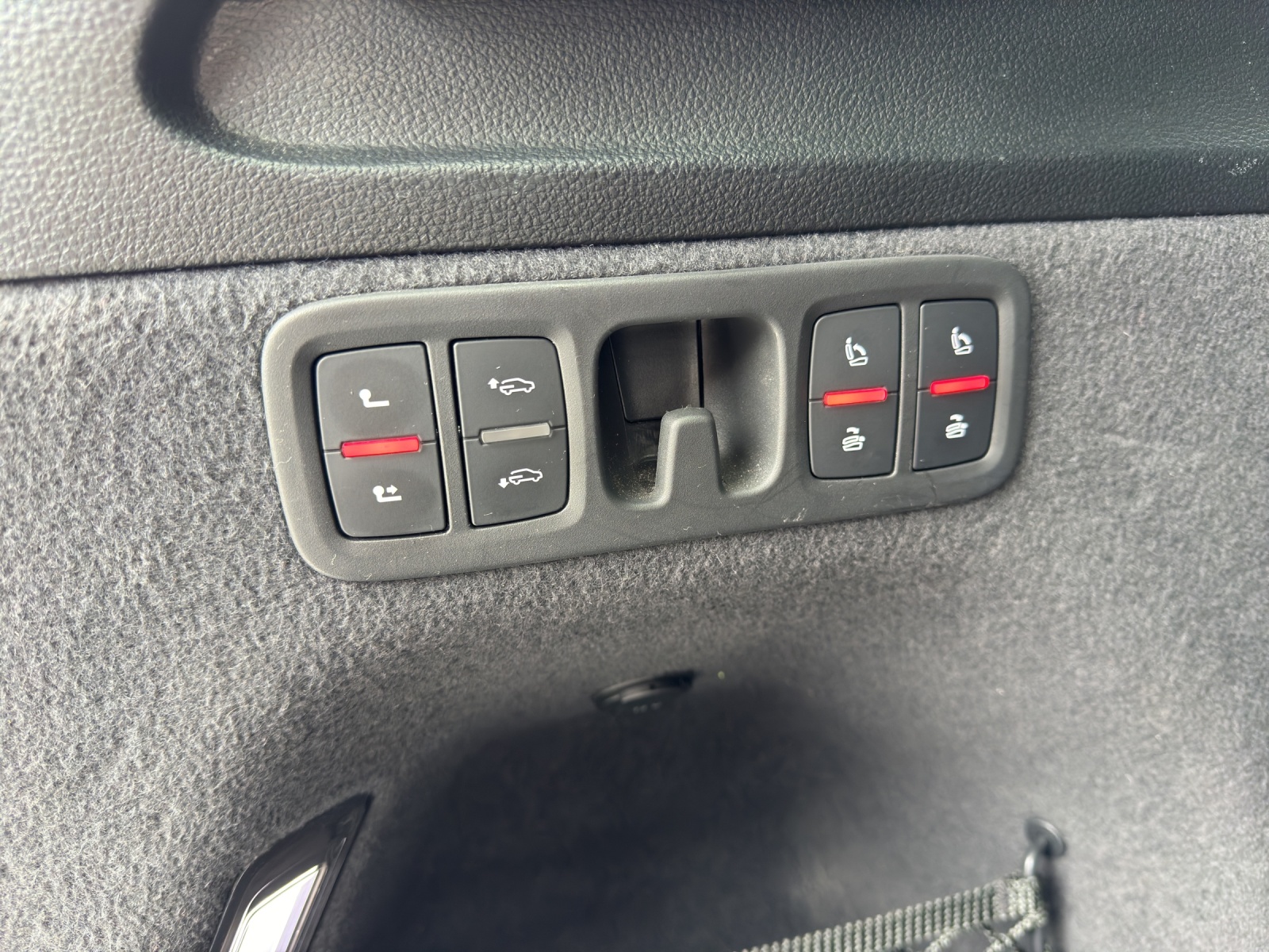 AUDI Q7 50 TDI quattro tiptronic-image-22