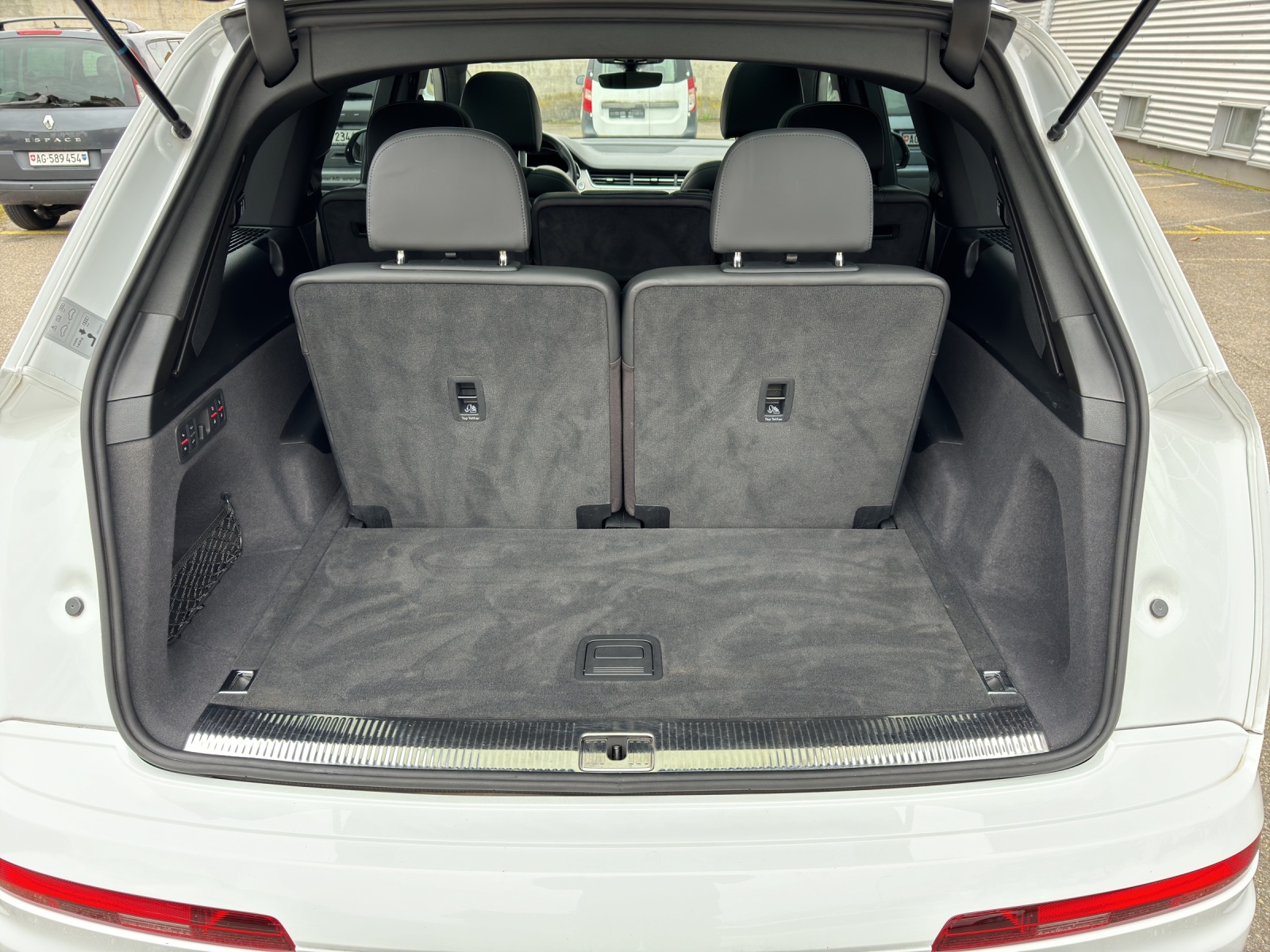 AUDI Q7 50 TDI quattro tiptronic-image-23