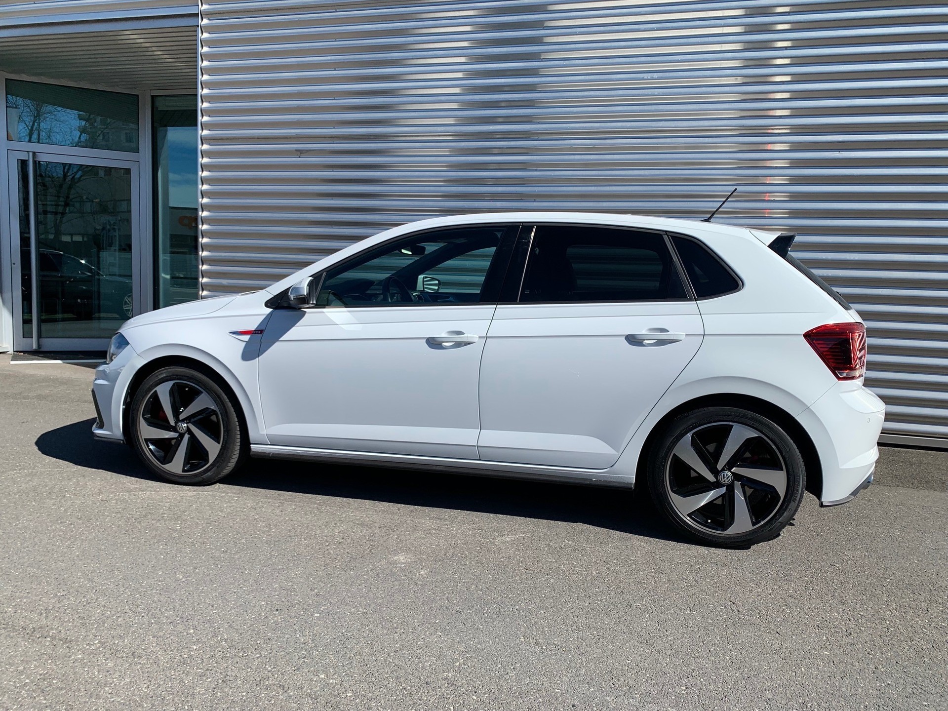 VW Polo 2.0 TSI GTI-showroom-element-2